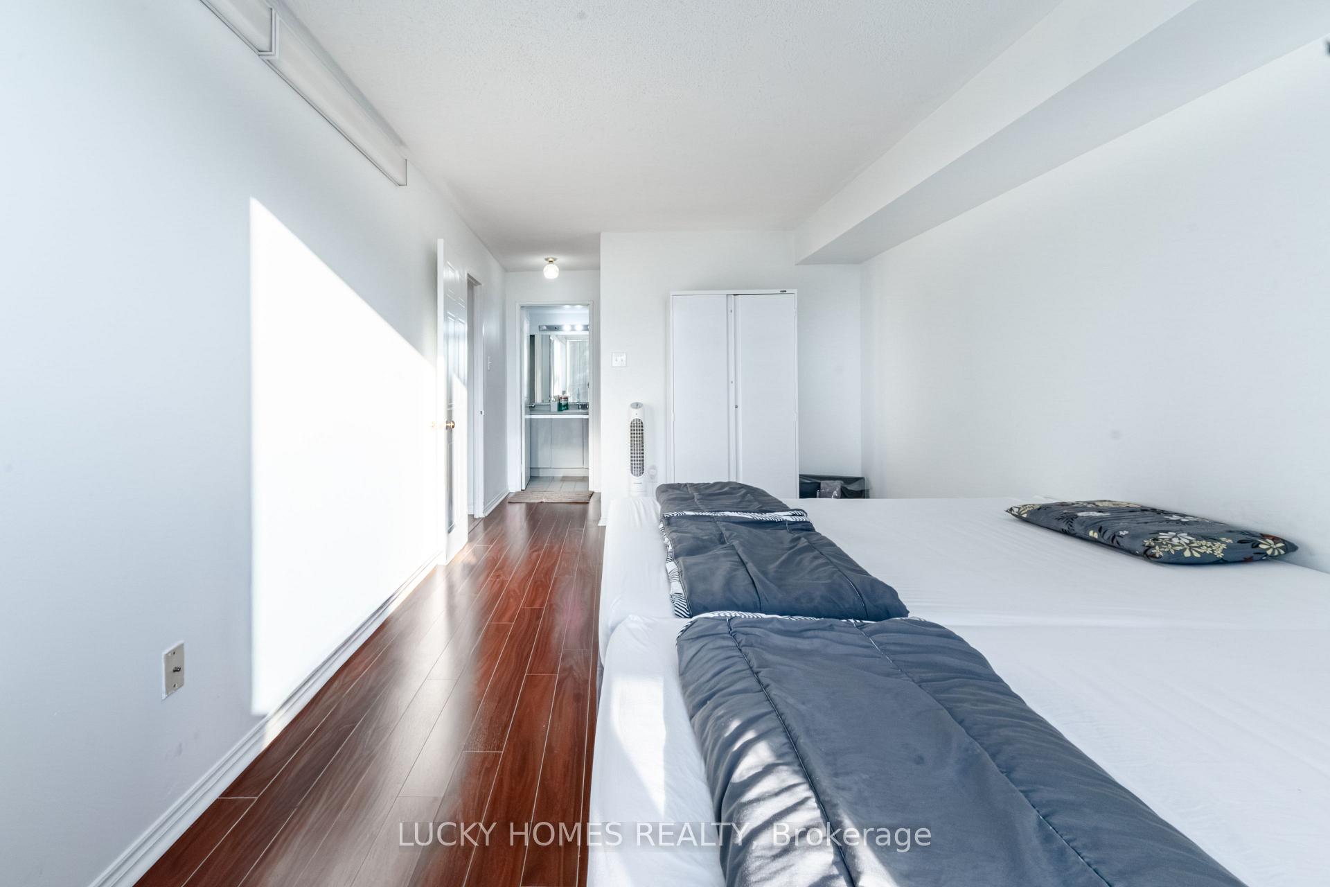 Photo 13 of Unit 915, 430 Mclevin Avenue, Scarborough, Malvern — HOMEH
