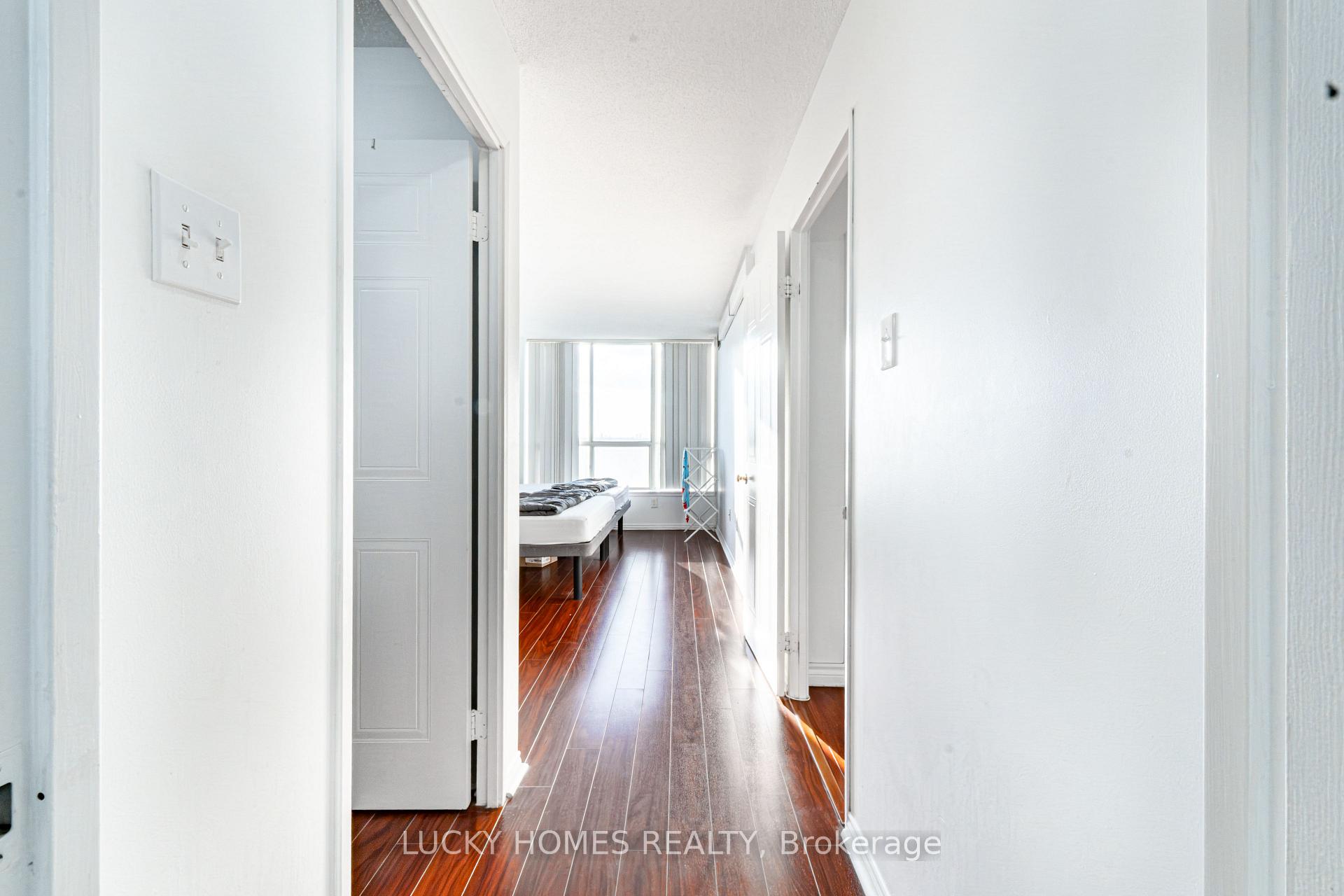 Photo 15 of Unit 915, 430 Mclevin Avenue, Scarborough, Malvern — HOMEH