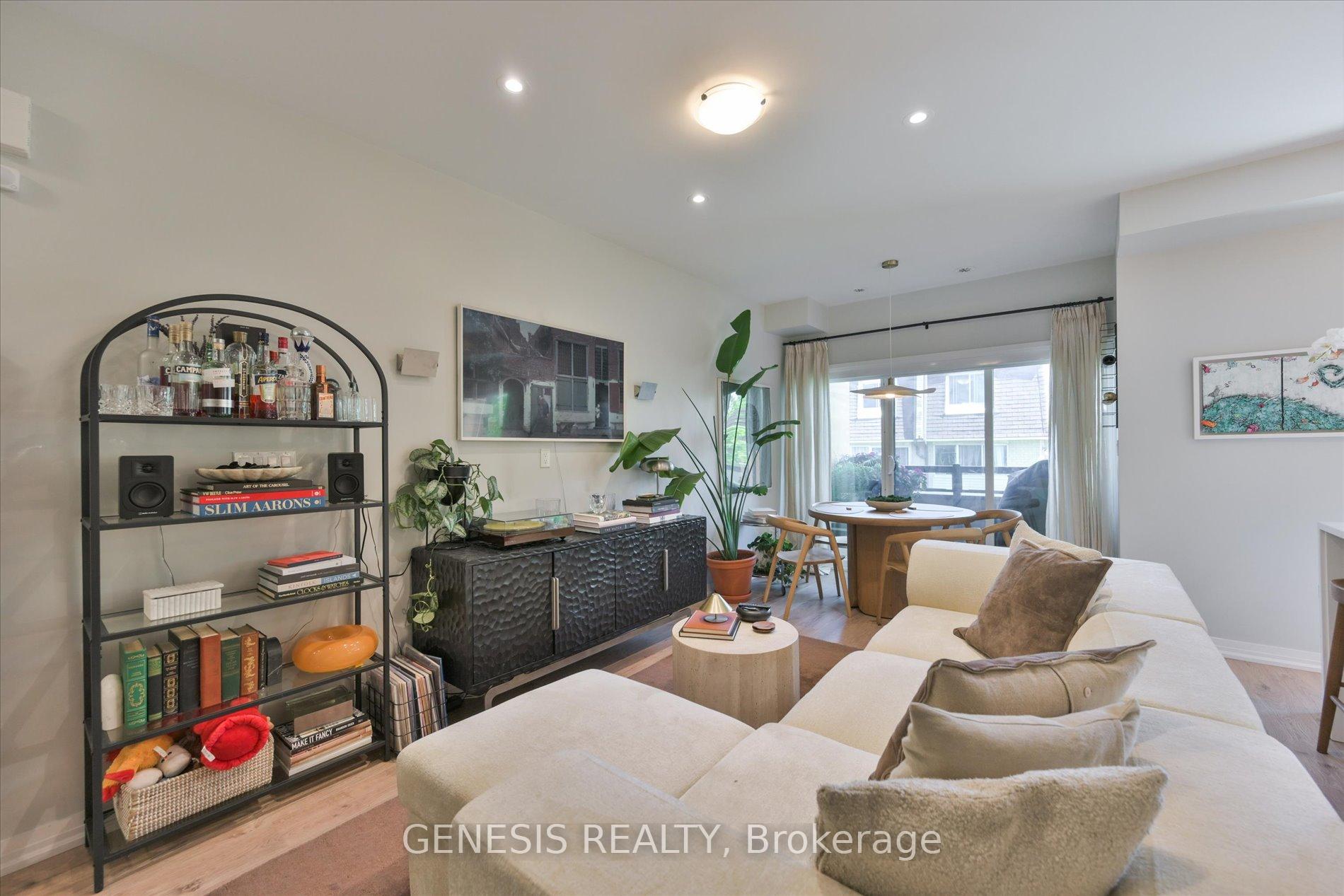 Photo 7 of Unit 243, 1145 Journeyman Lane E, Mississauga, Clarkson — HOMEH