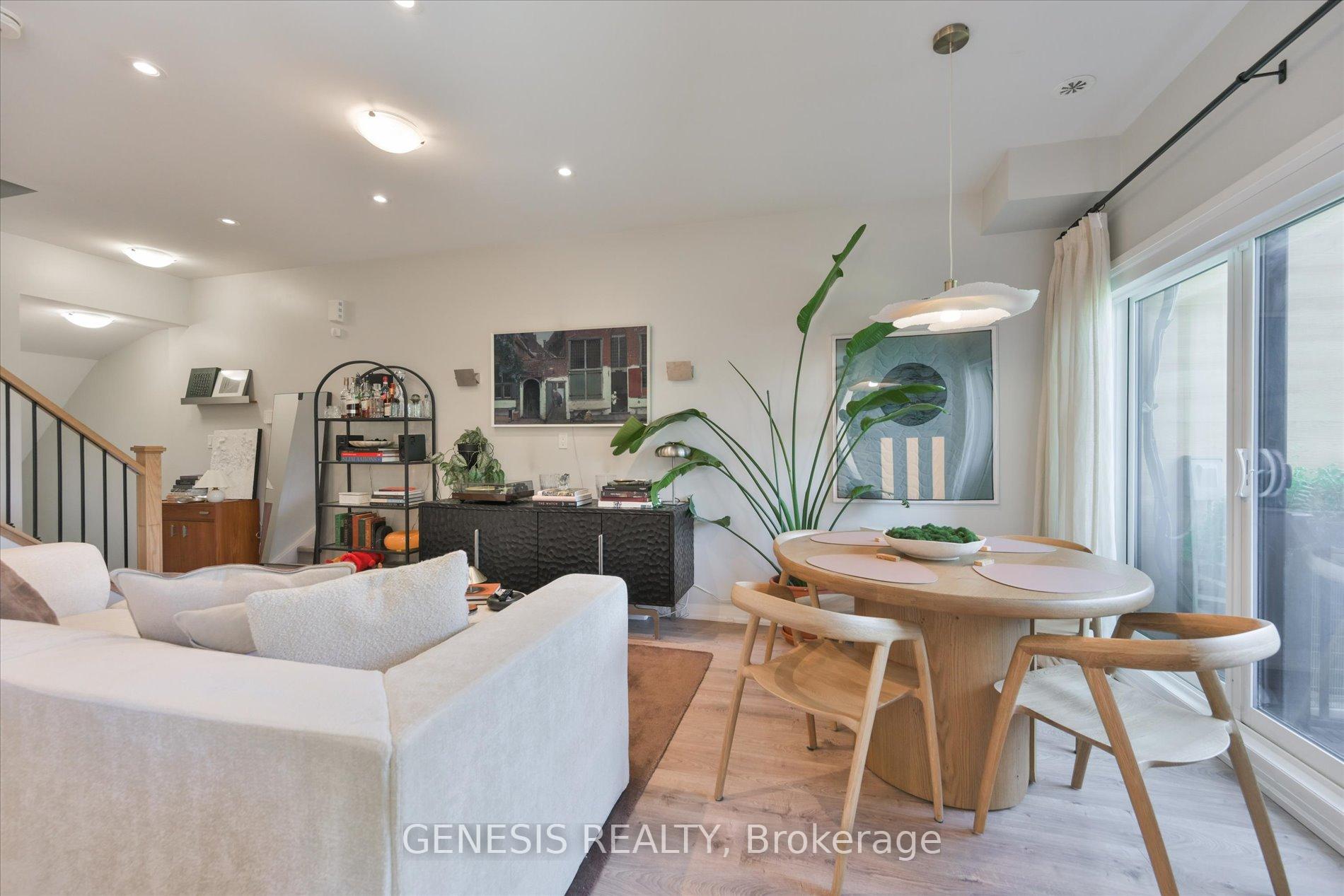 Photo 10 of Unit 243, 1145 Journeyman Lane E, Mississauga, Clarkson — HOMEH
