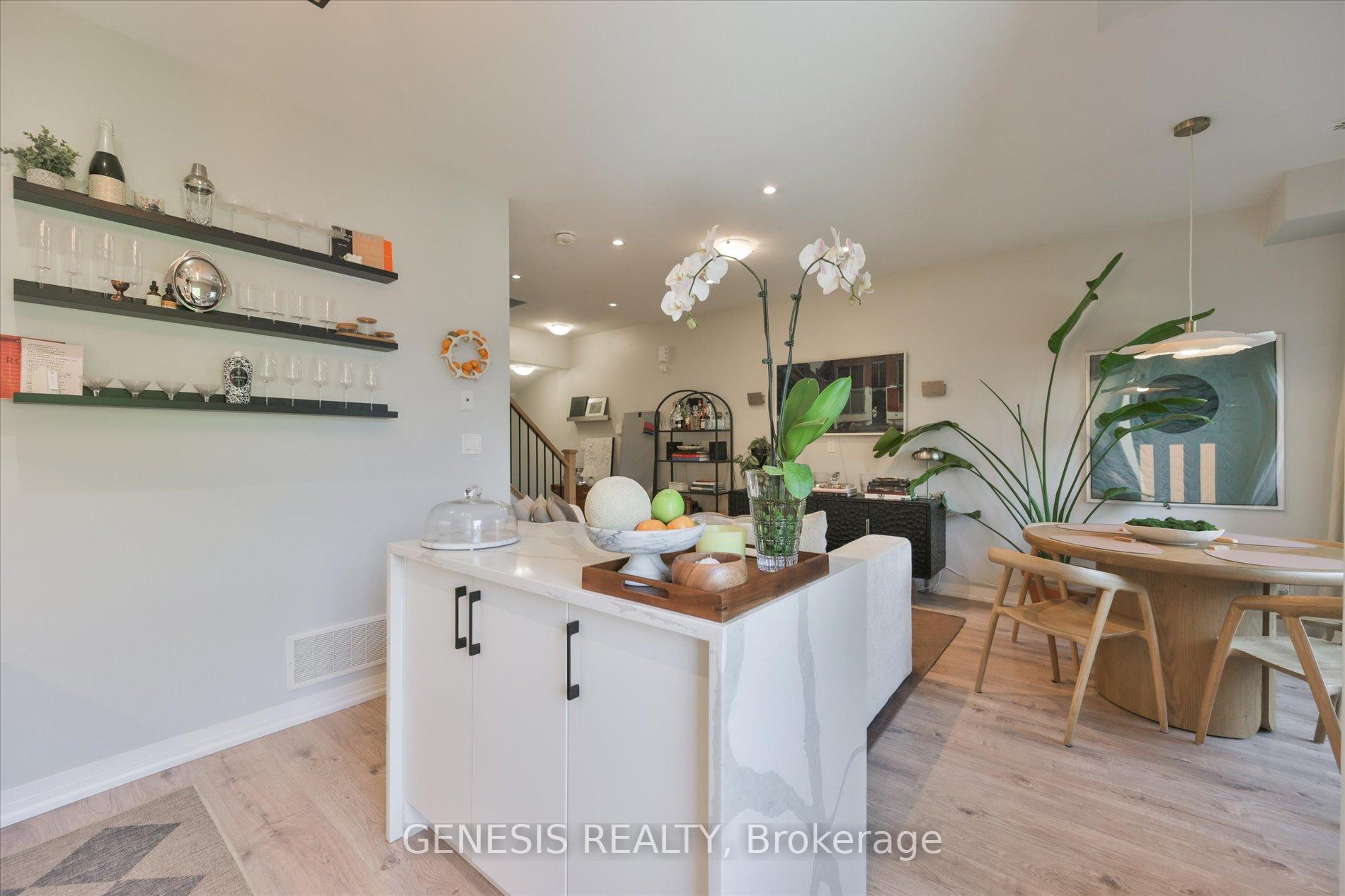 Photo 14 of Unit 243, 1145 Journeyman Lane E, Mississauga, Clarkson — HOMEH