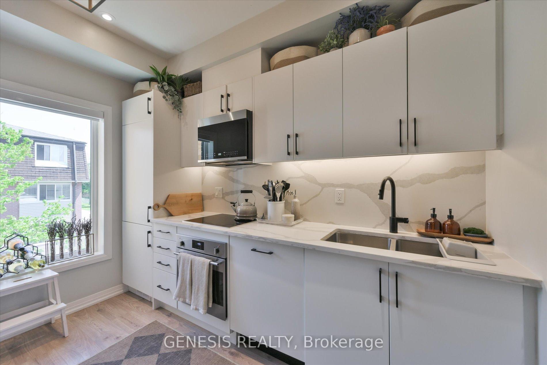 Photo 15 of Unit 243, 1145 Journeyman Lane E, Mississauga, Clarkson — HOMEH