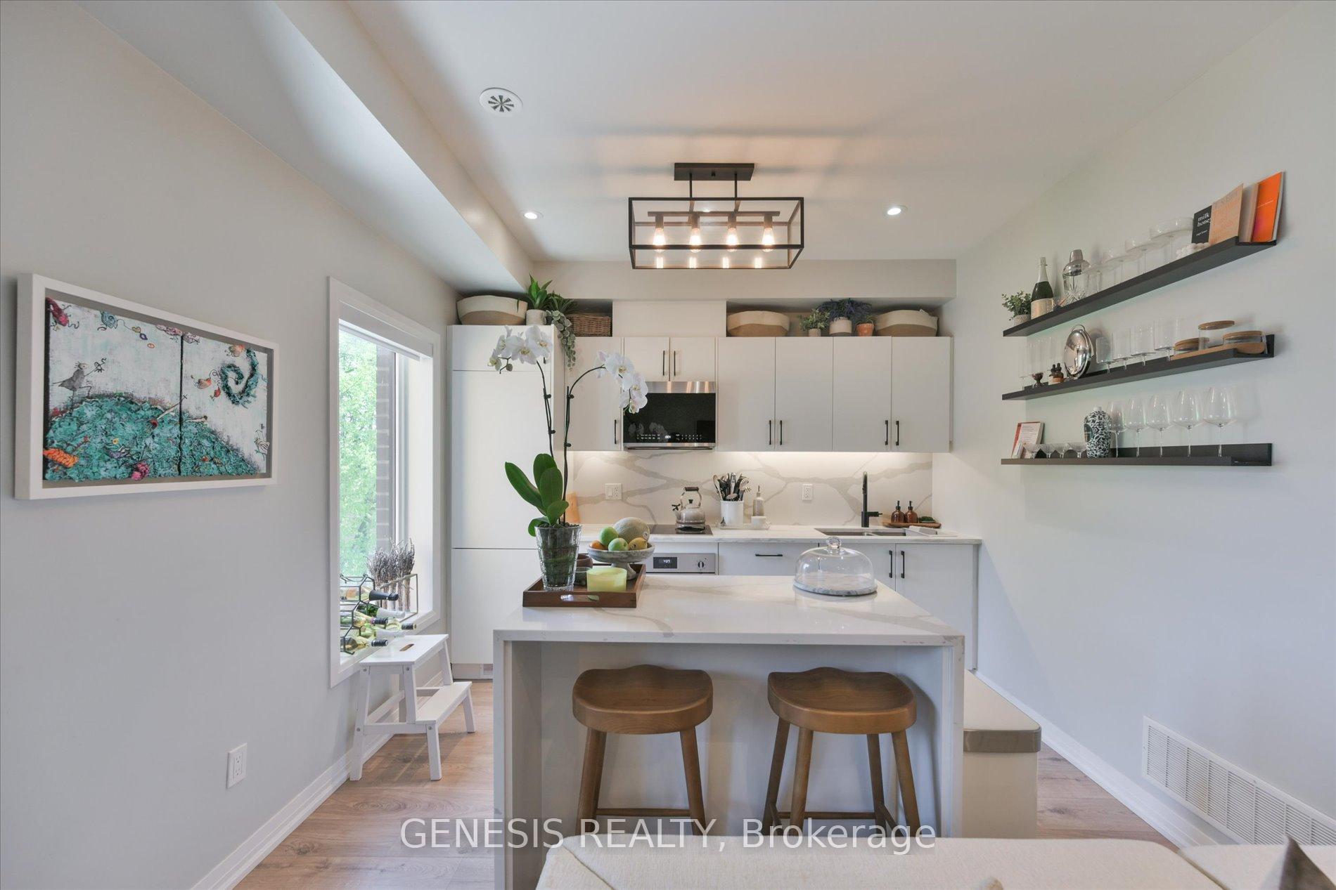 Photo 18 of Unit 243, 1145 Journeyman Lane E, Mississauga, Clarkson — HOMEH