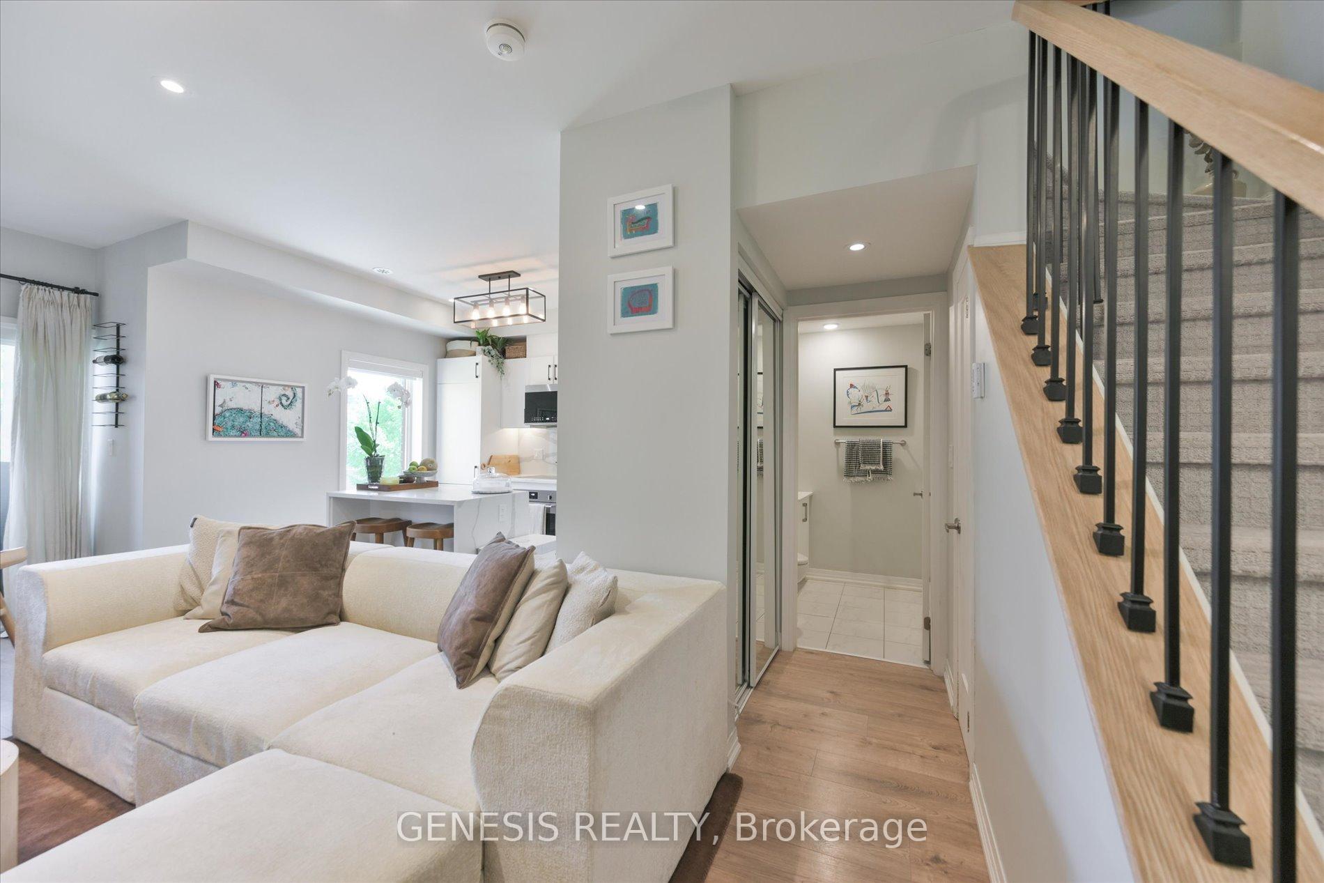 Photo 19 of Unit 243, 1145 Journeyman Lane E, Mississauga, Clarkson — HOMEH
