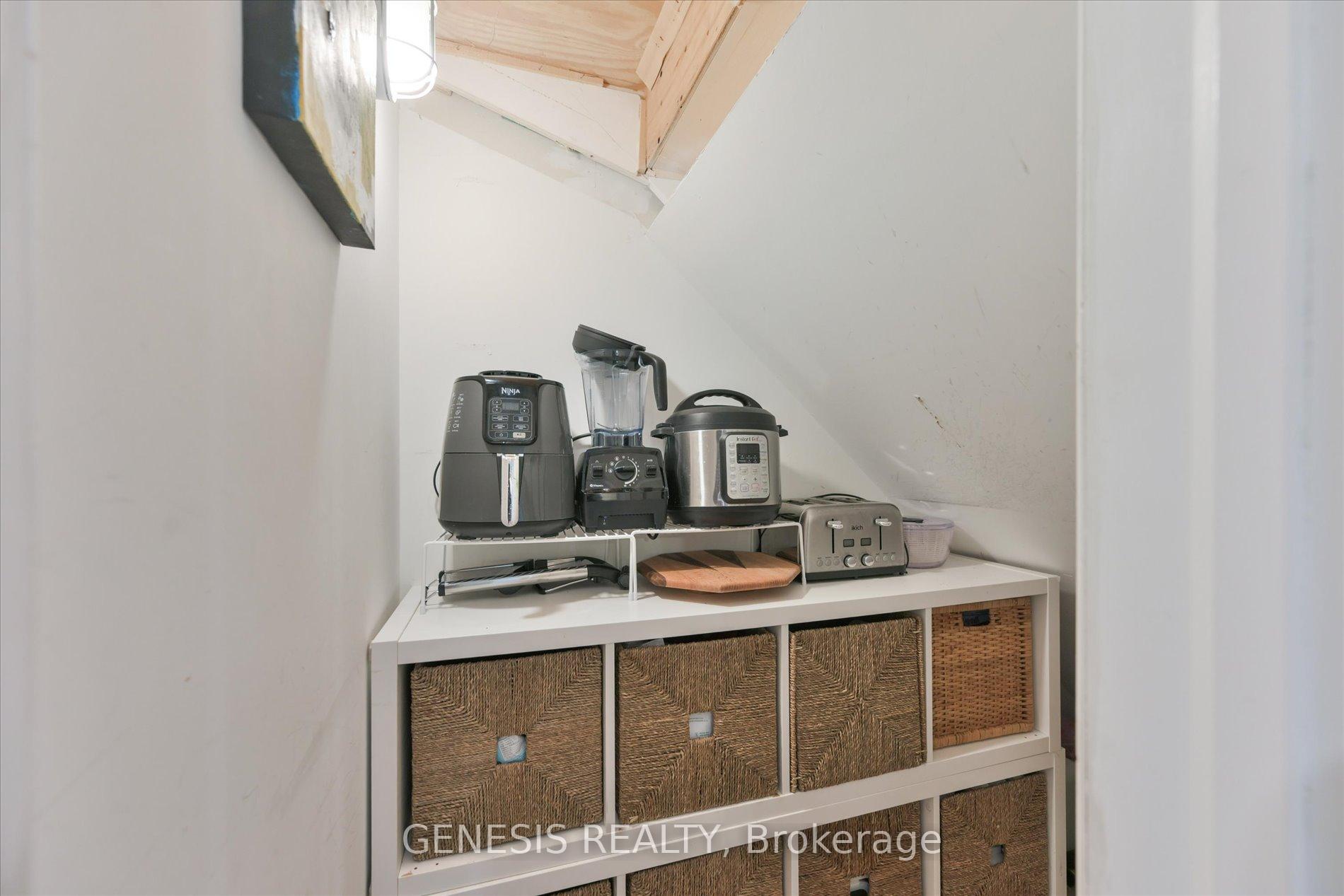 Photo 22 of Unit 243, 1145 Journeyman Lane E, Mississauga, Clarkson — HOMEH