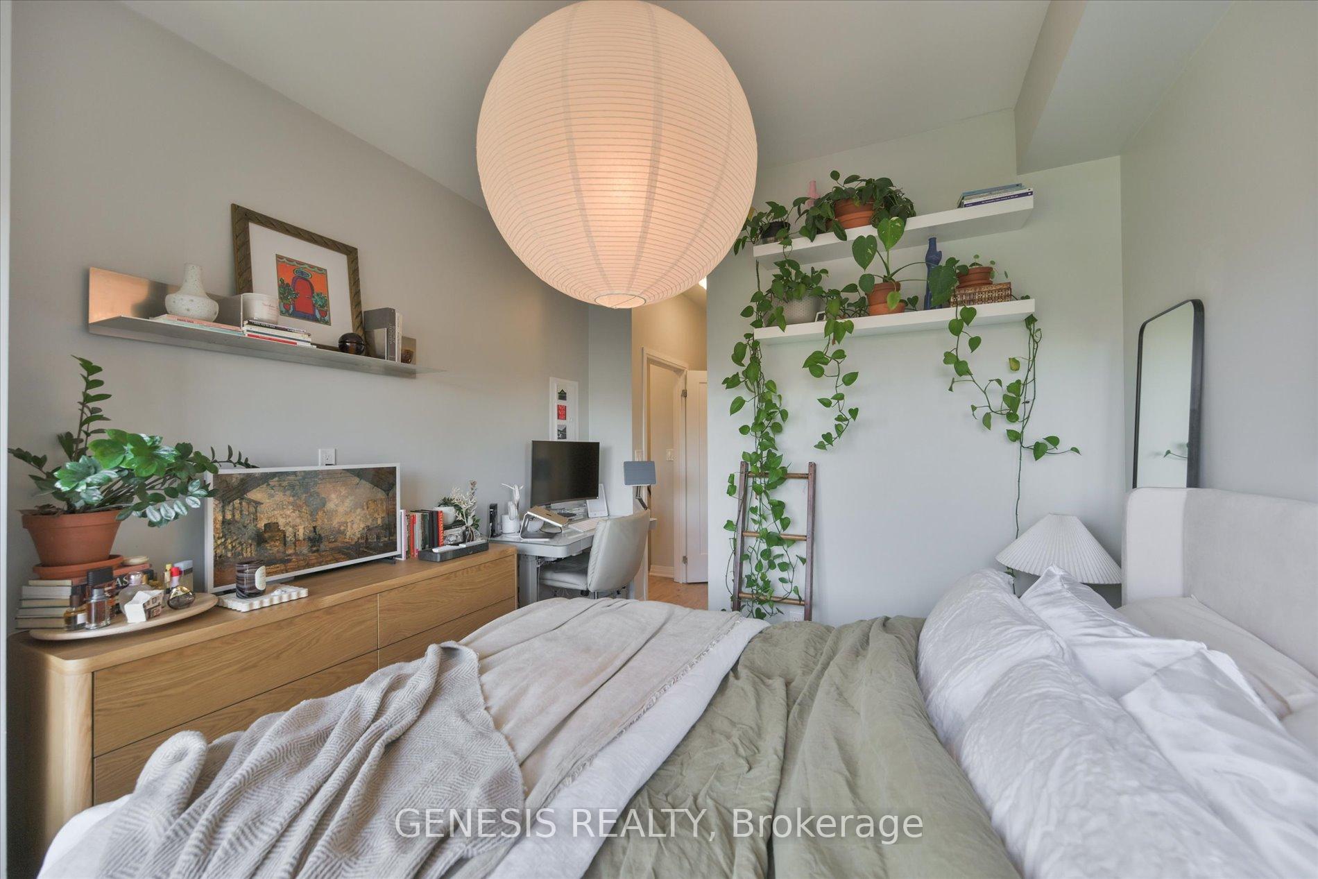 Photo 27 of Unit 243, 1145 Journeyman Lane E, Mississauga, Clarkson — HOMEH