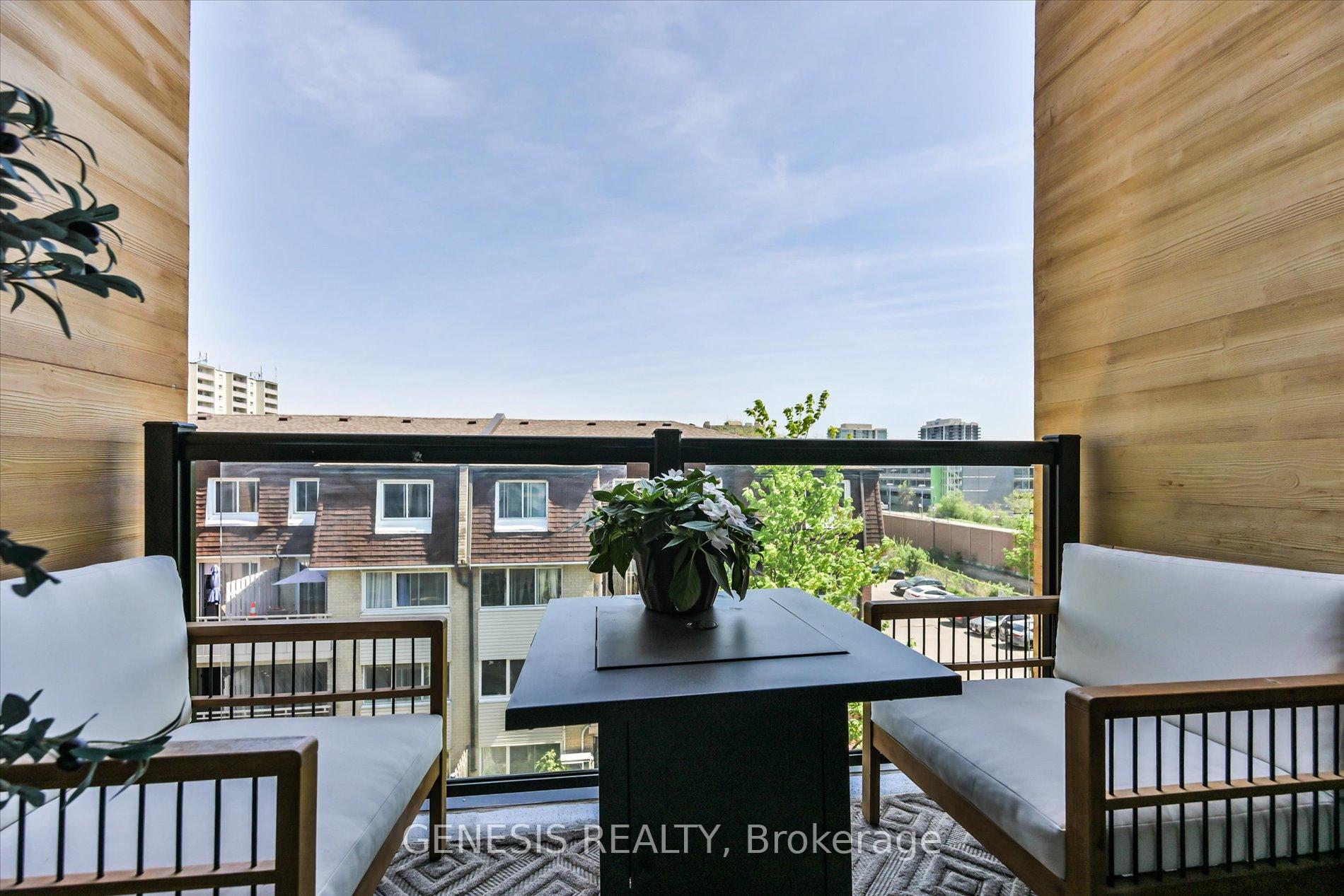 Photo 32 of Unit 243, 1145 Journeyman Lane E, Mississauga, Clarkson — HOMEH