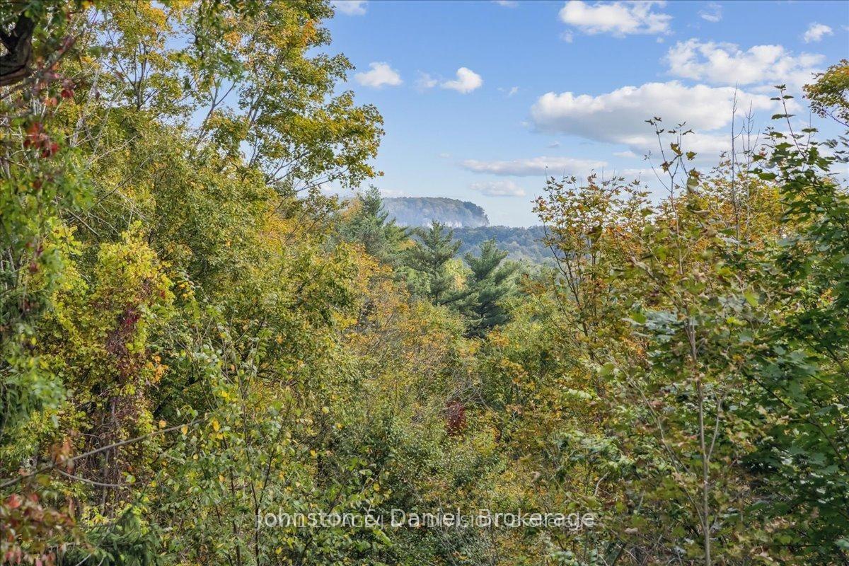 Photo of 7095 Guelph Line