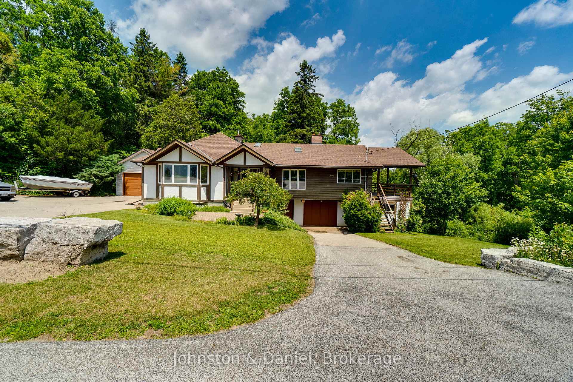 Photo 21 of 7095 Guelph Line, Milton, Rural Milton West — HOMEH