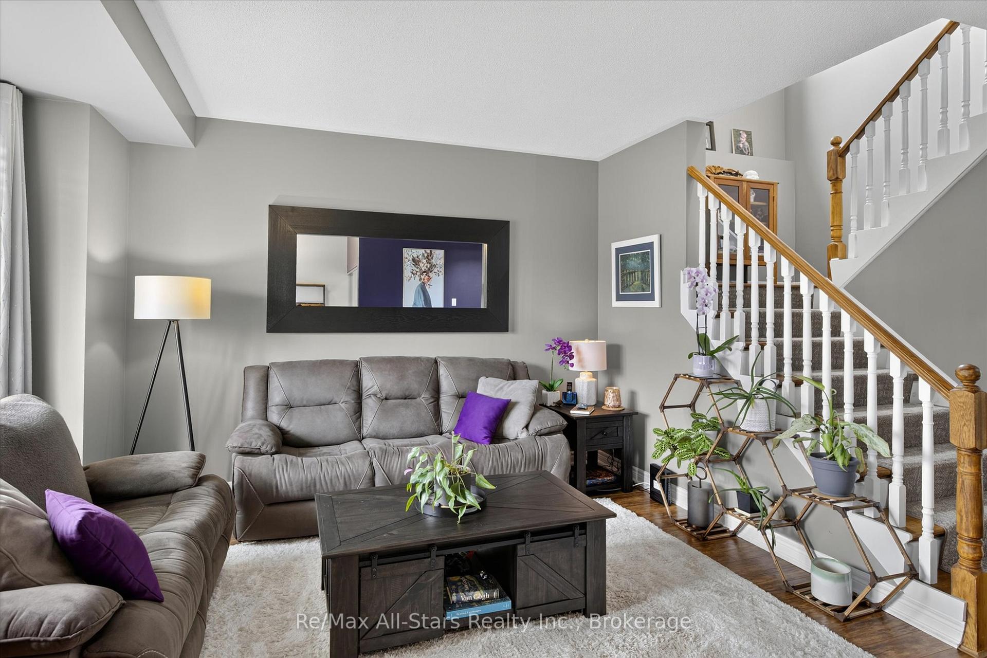 Photo 5 of 34 Kirkconnell Road, Kawartha Lakes, Lindsay — HOMEH