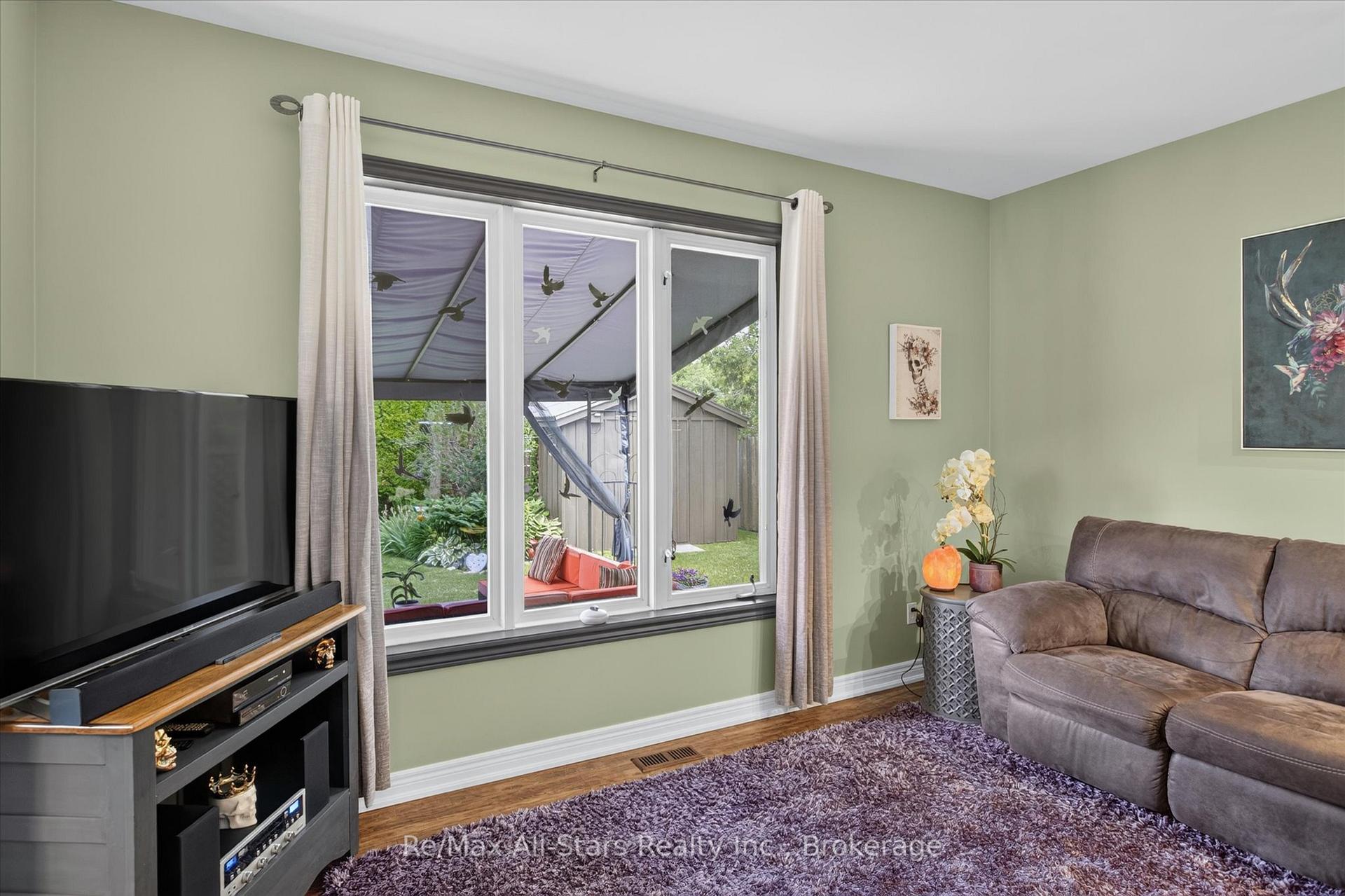 Photo 16 of 34 Kirkconnell Road, Kawartha Lakes, Lindsay — HOMEH