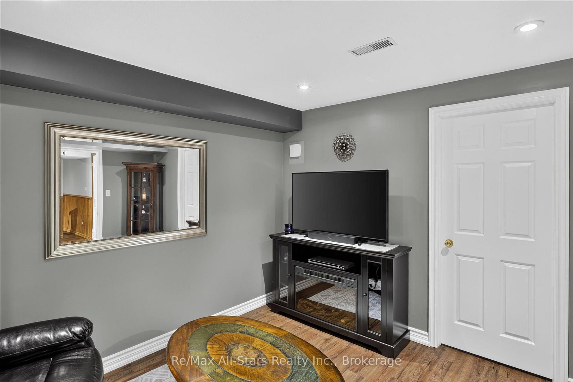 Photo 38 of 34 Kirkconnell Road, Kawartha Lakes, Lindsay — HOMEH