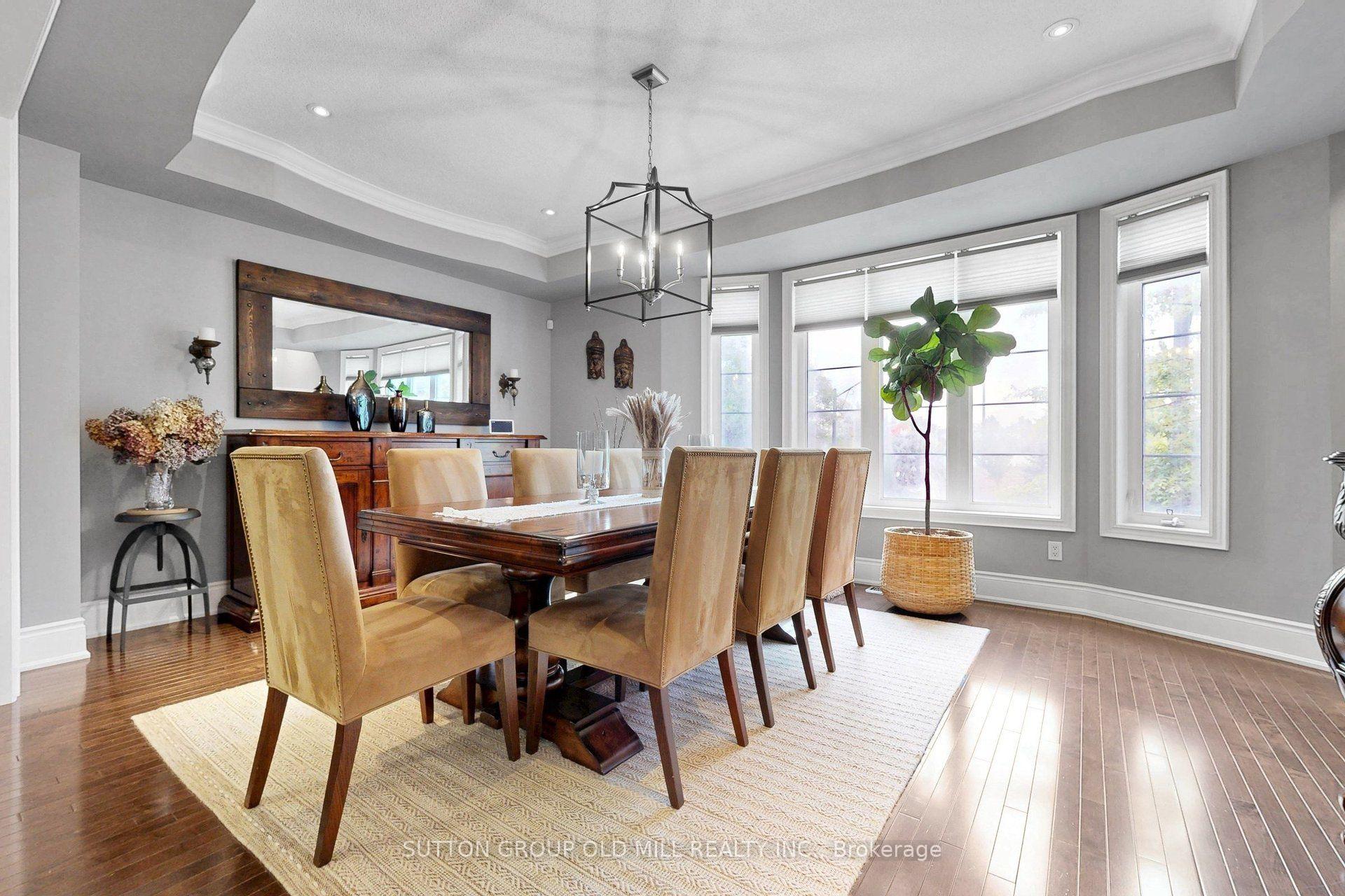 Photo 7 of 12 Gala Lane, Etobicoke, Stonegate-Queensway — HOMEH