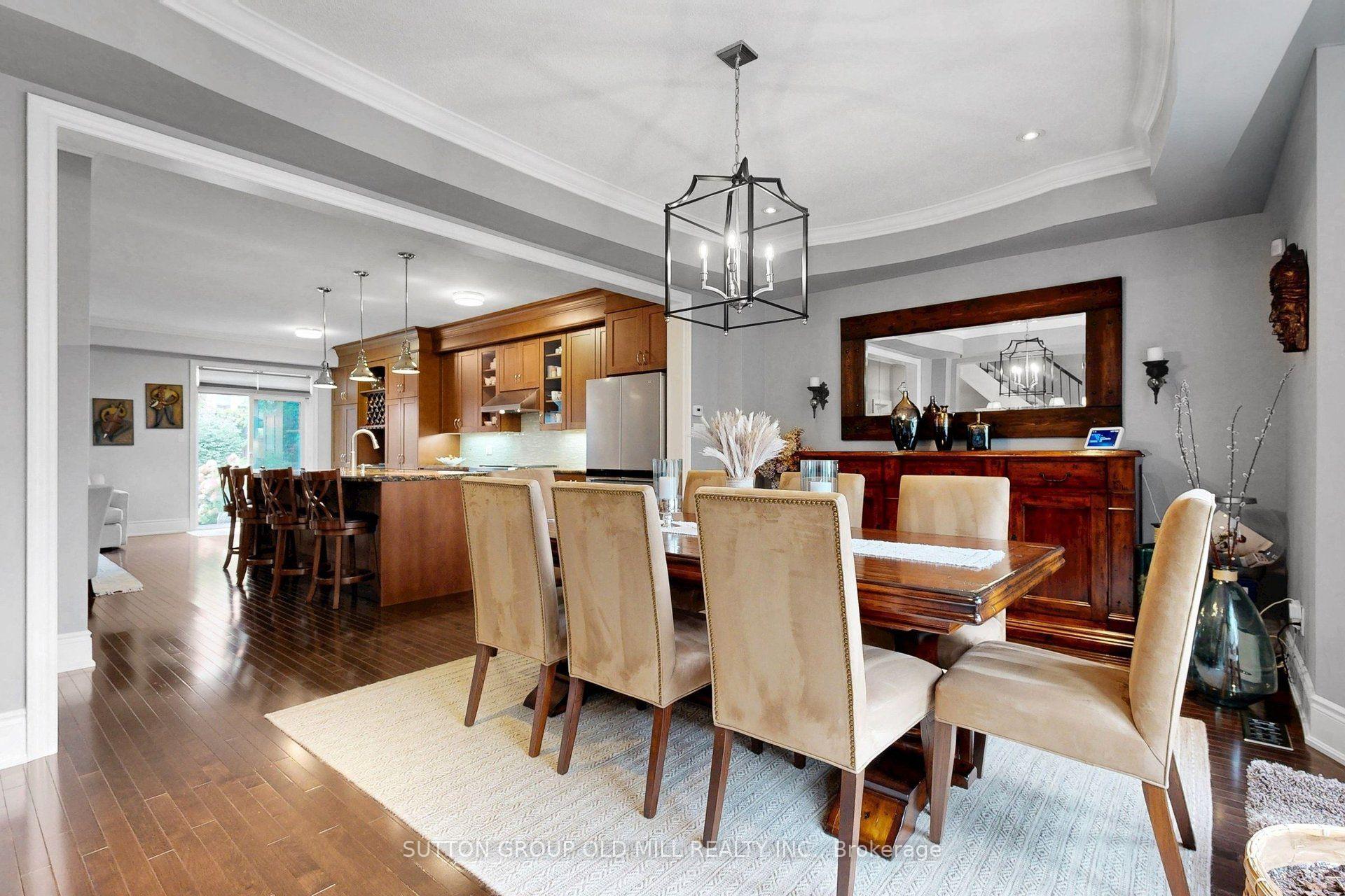 Photo 9 of 12 Gala Lane, Etobicoke, Stonegate-Queensway — HOMEH
