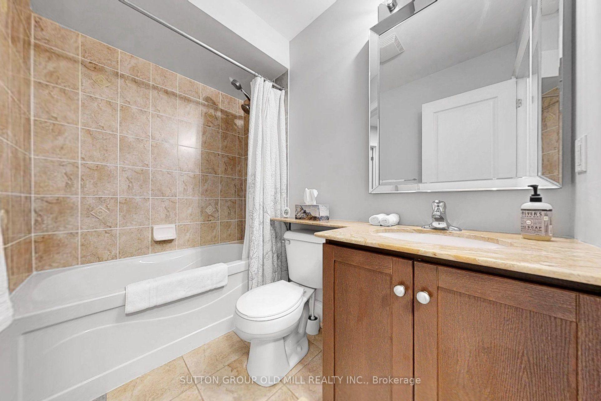 Photo 28 of 12 Gala Lane, Etobicoke, Stonegate-Queensway — HOMEH