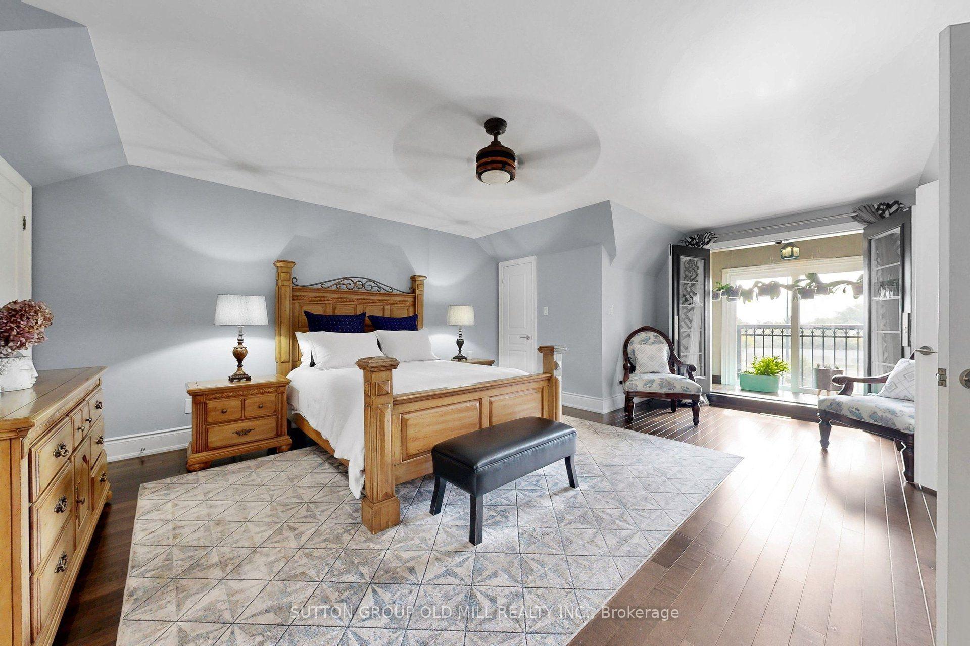 Photo 31 of 12 Gala Lane, Etobicoke, Stonegate-Queensway — HOMEH
