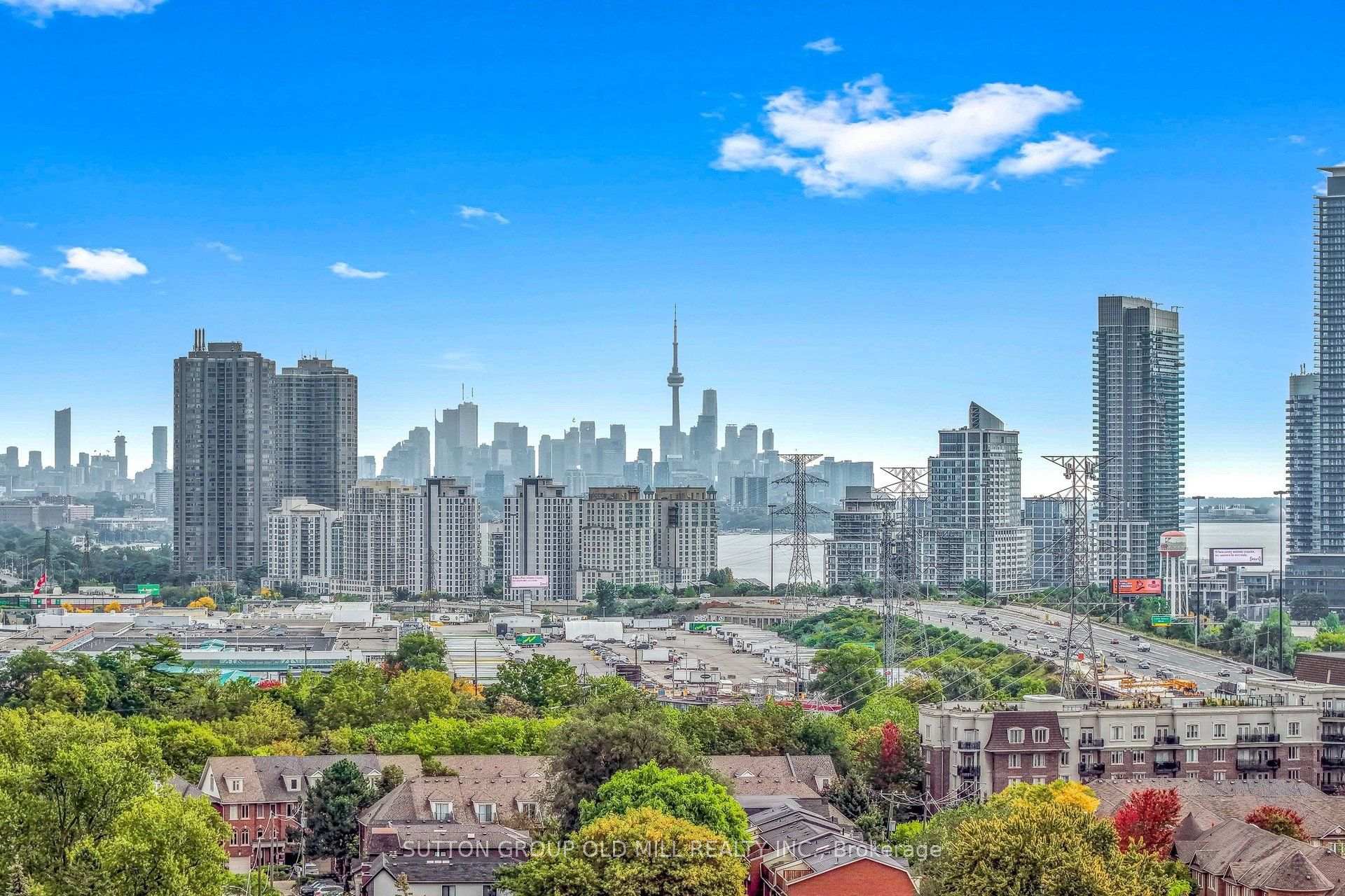 Photo 42 of 12 Gala Lane, Etobicoke, Stonegate-Queensway — HOMEH