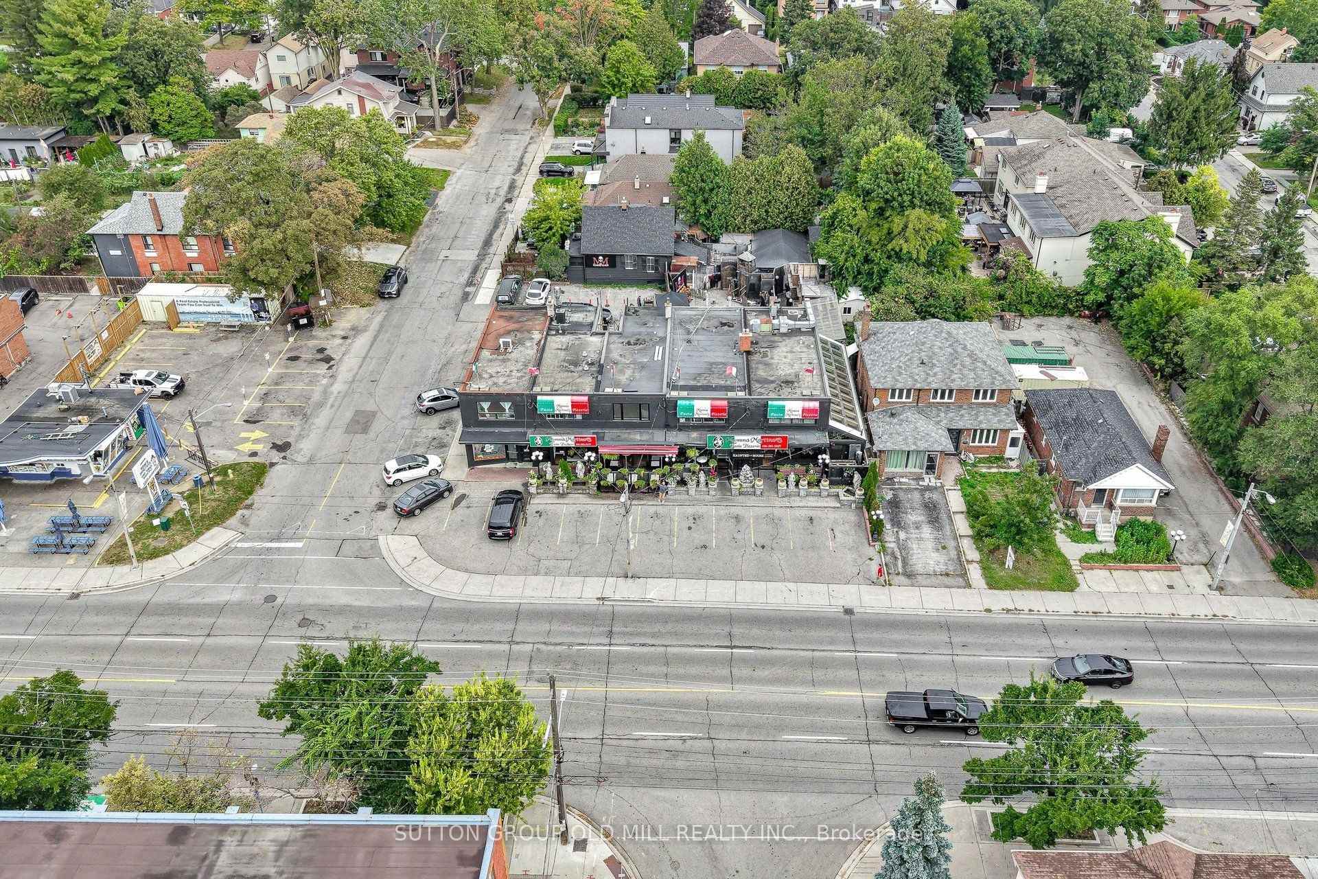 Photo 44 of 12 Gala Lane, Etobicoke, Stonegate-Queensway — HOMEH