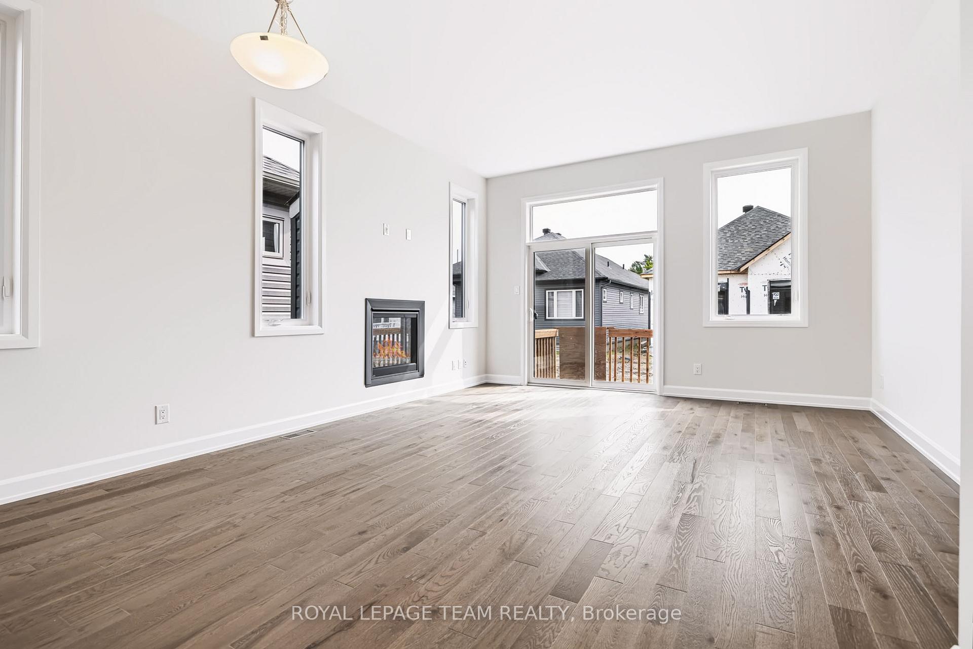 Photo 5 of 237 Hannam Bud Way, Ottawa, Riverside South/Gloucester Glen — HOMEH