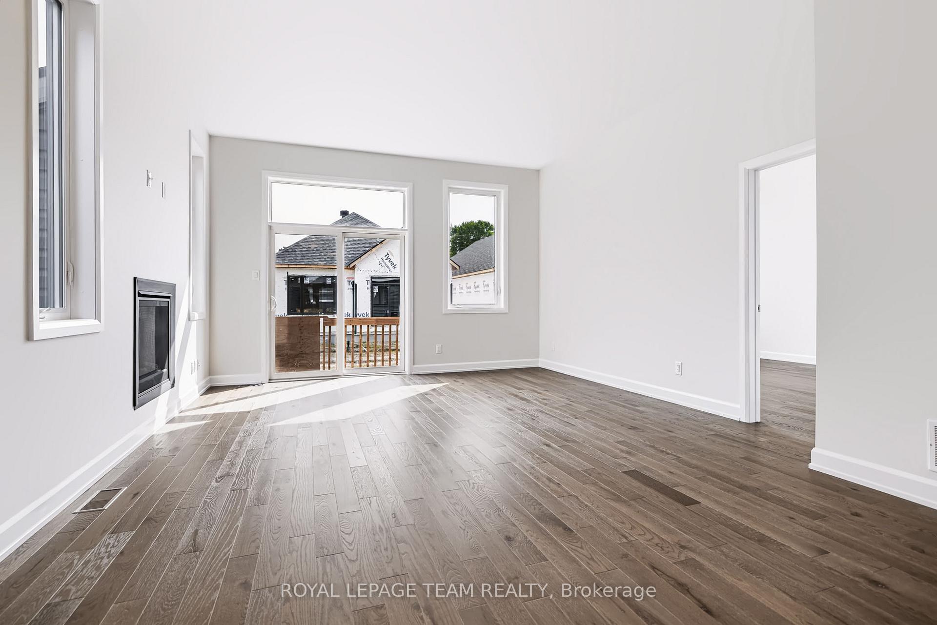 Photo 6 of 237 Hannam Bud Way, Ottawa, Riverside South/Gloucester Glen — HOMEH