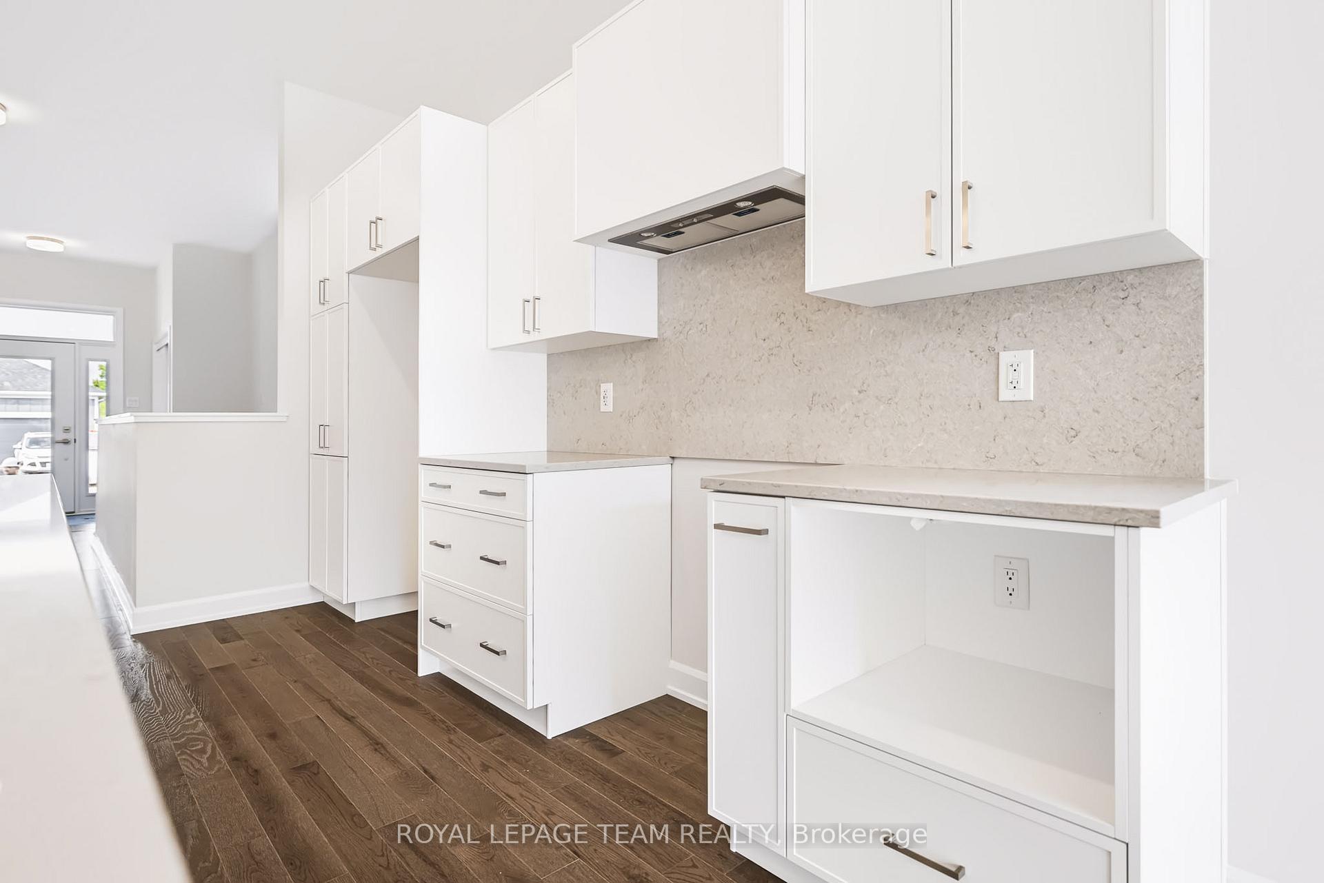 Photo 11 of 237 Hannam Bud Way, Ottawa, Riverside South/Gloucester Glen — HOMEH