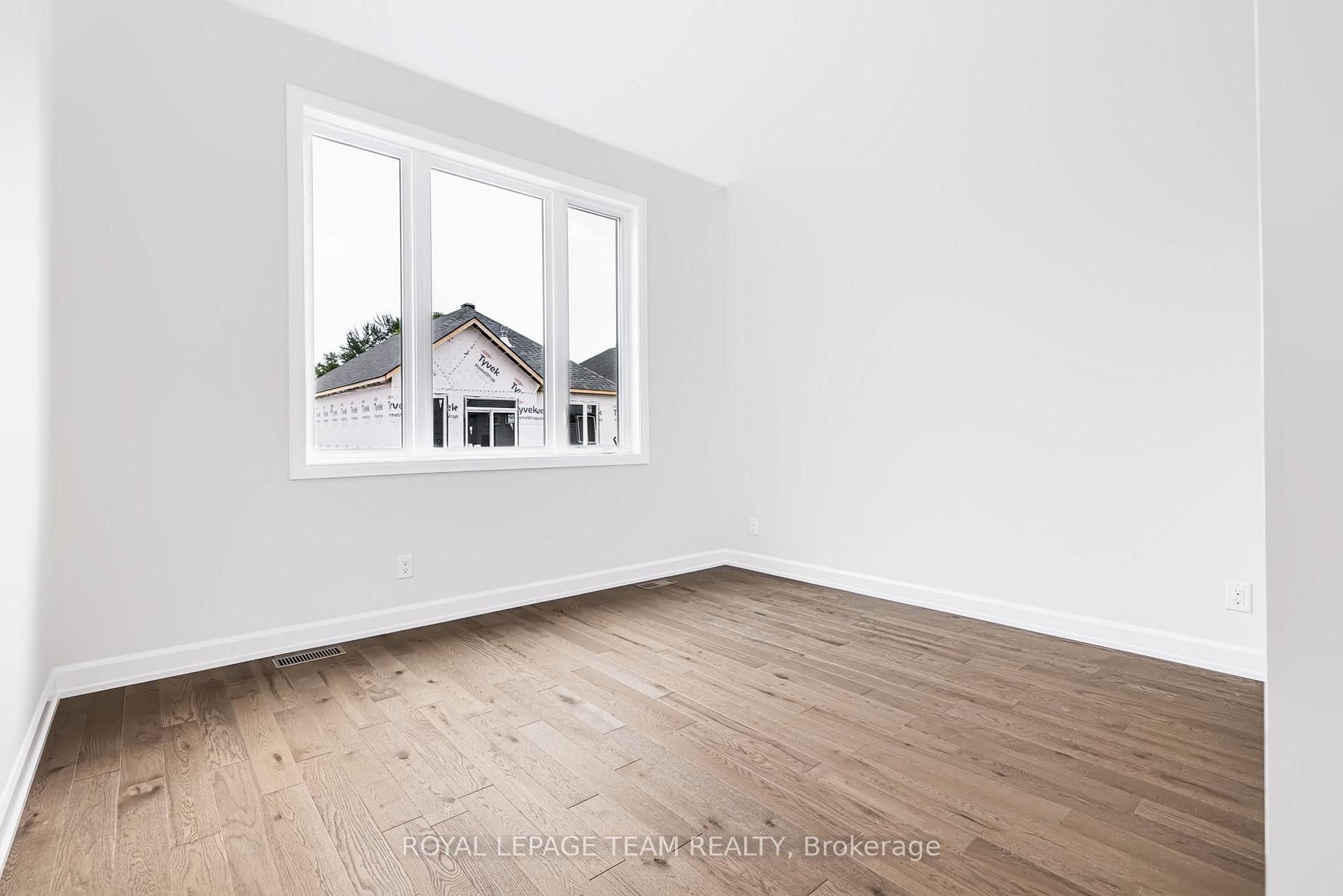 Photo 15 of 237 Hannam Bud Way, Ottawa, Riverside South/Gloucester Glen — HOMEH