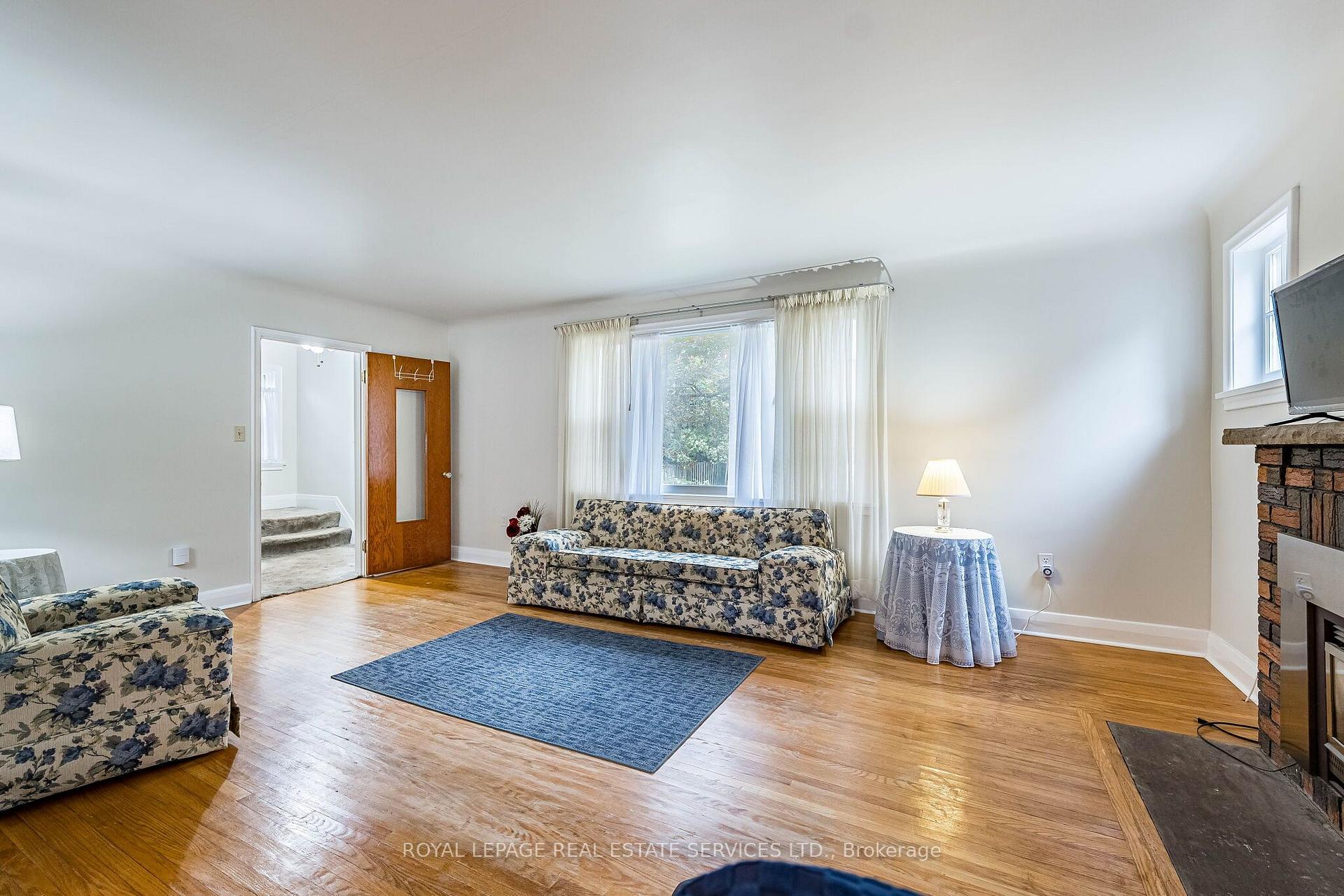 Photo 6 of 46 Frederick Street, Brampton, Downtown Brampton — HOMEH