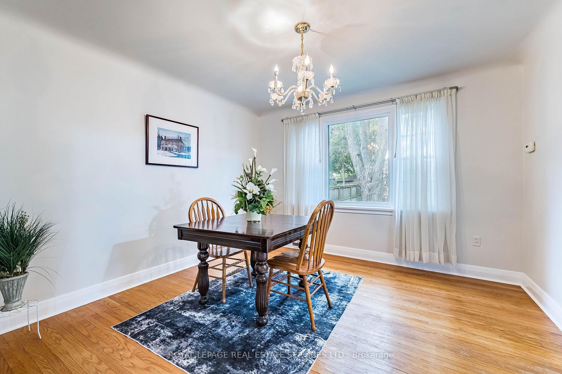 Photo 8 of 46 Frederick Street, Brampton, Downtown Brampton — HOMEH