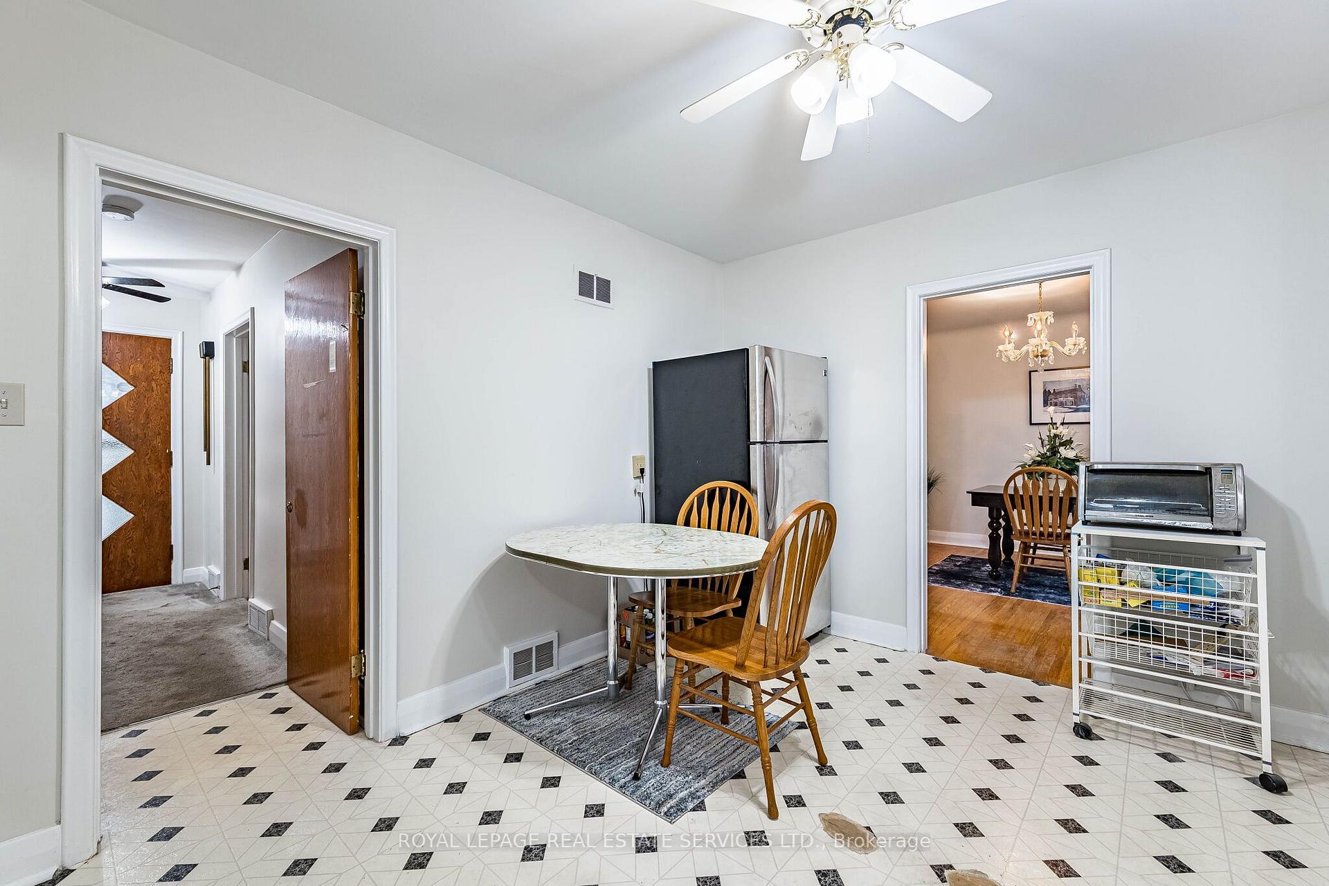 Photo 11 of 46 Frederick Street, Brampton, Downtown Brampton — HOMEH
