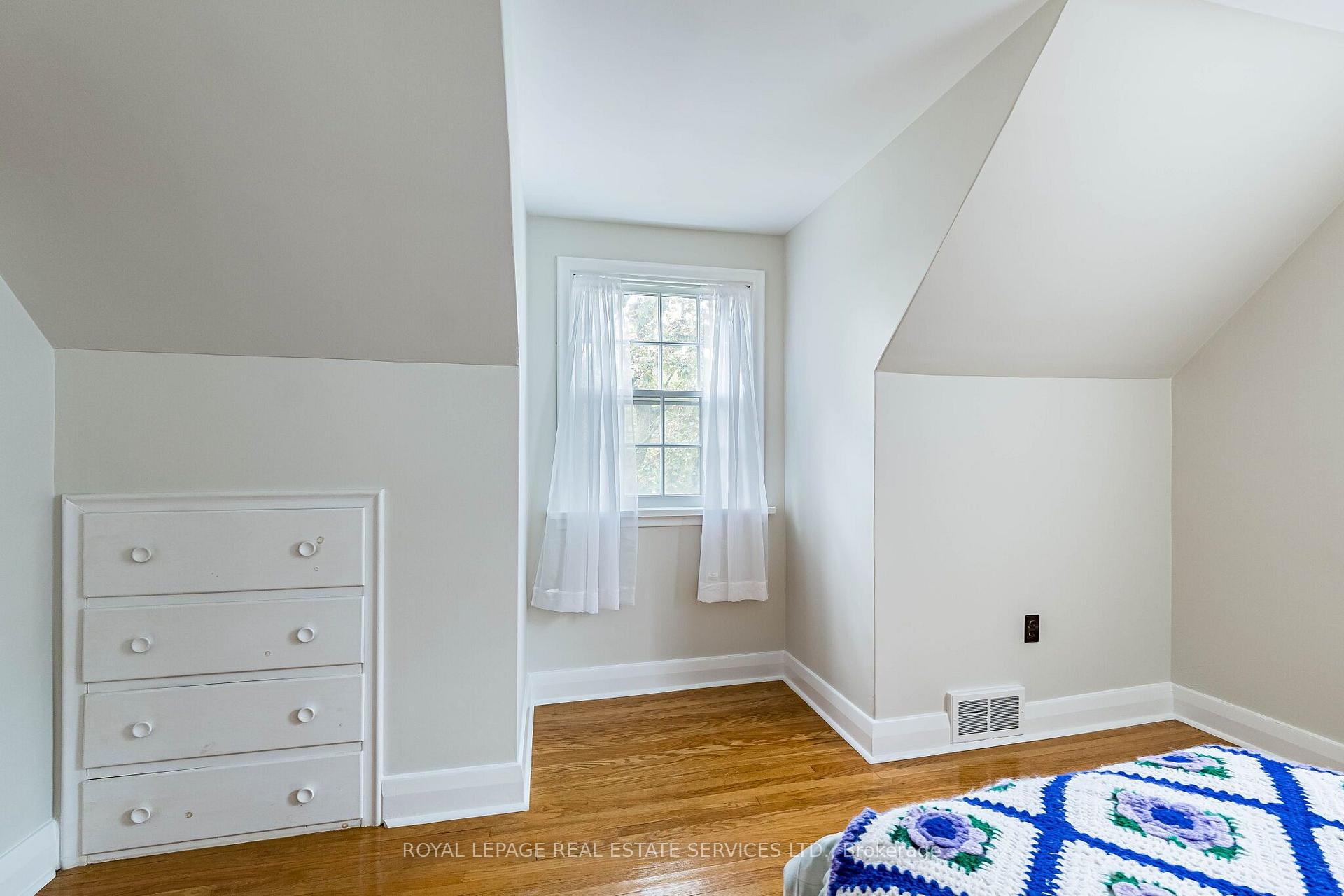 Photo 15 of 46 Frederick Street, Brampton, Downtown Brampton — HOMEH