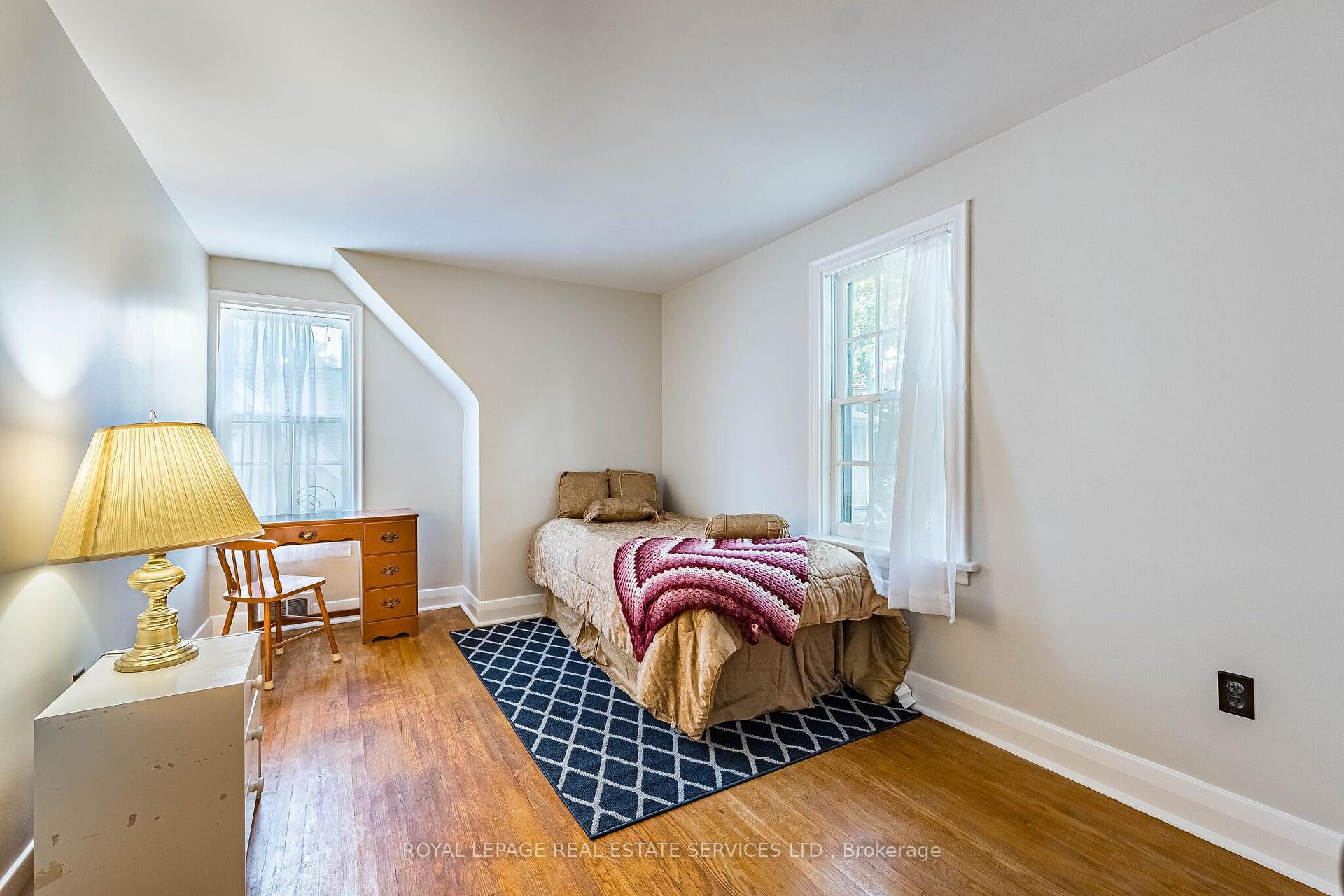 Photo 17 of 46 Frederick Street, Brampton, Downtown Brampton — HOMEH