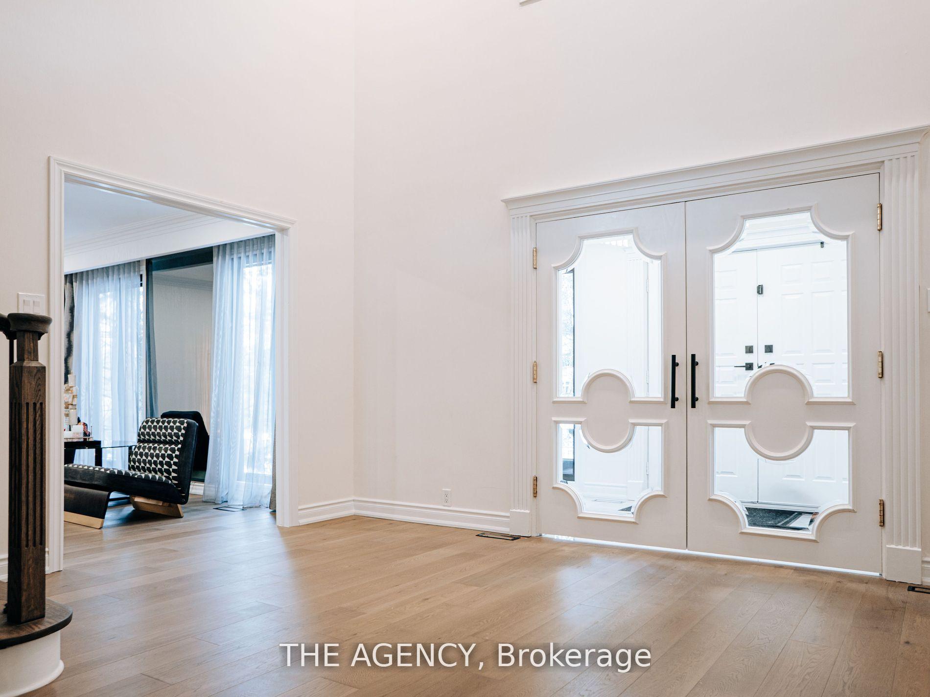 Photo 4 of 7 Shady Oaks Crescent, North York, Bridle Path-Sunnybrook-York Mills — HOMEH