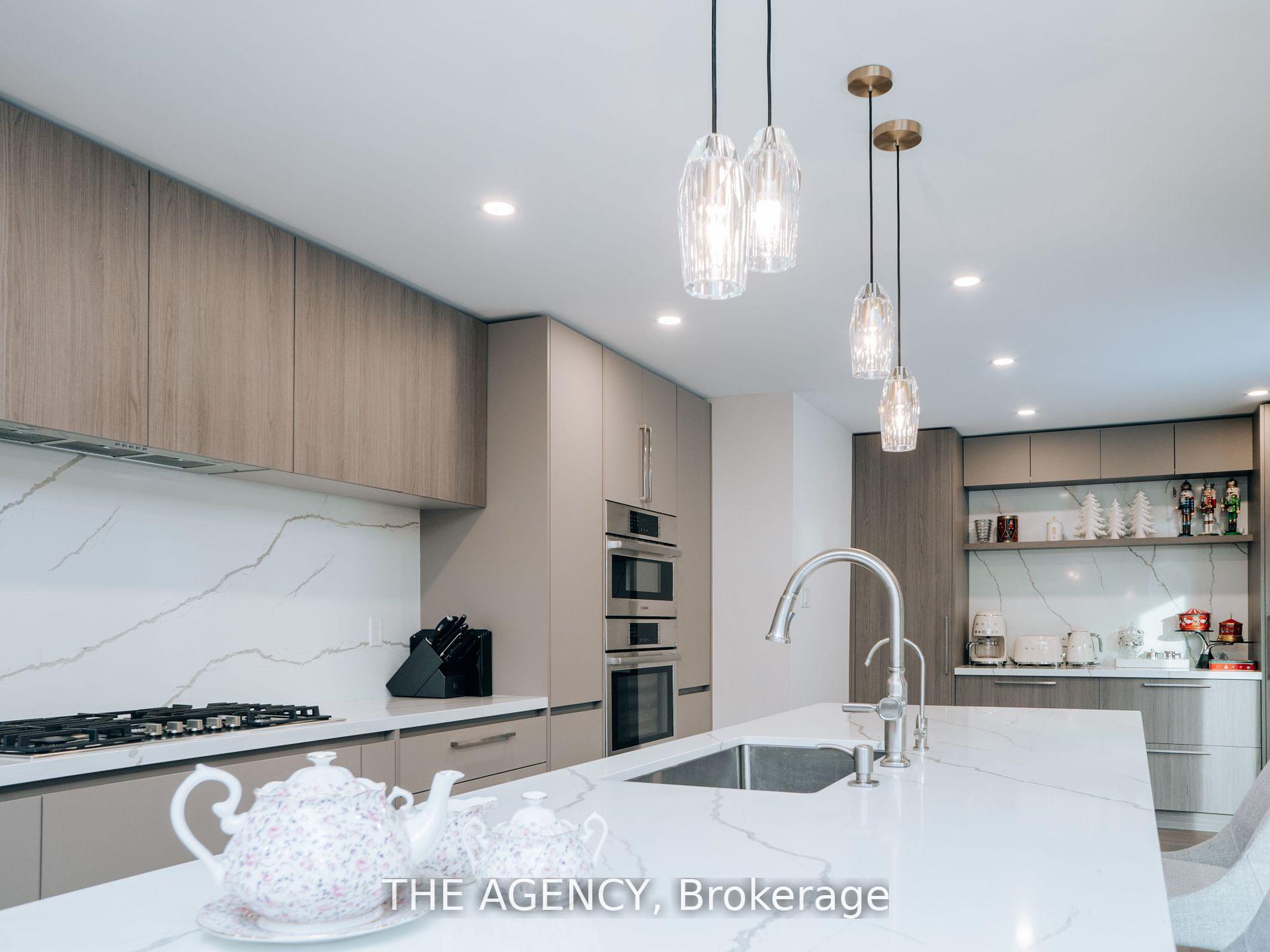 Photo 10 of 7 Shady Oaks Crescent, North York, Bridle Path-Sunnybrook-York Mills — HOMEH