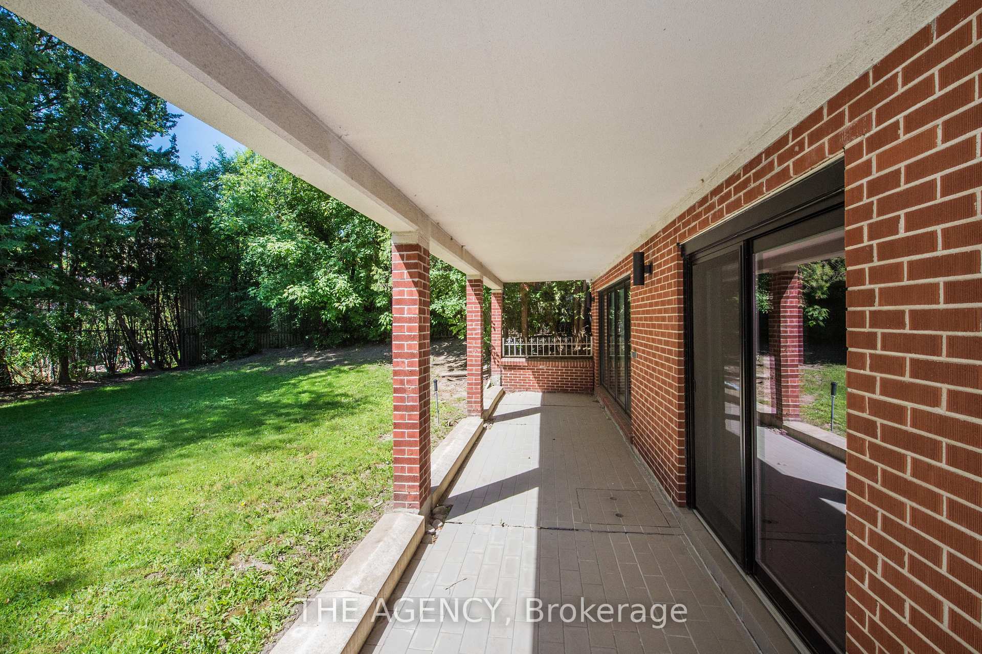 Photo 37 of 7 Shady Oaks Crescent, North York, Bridle Path-Sunnybrook-York Mills — HOMEH