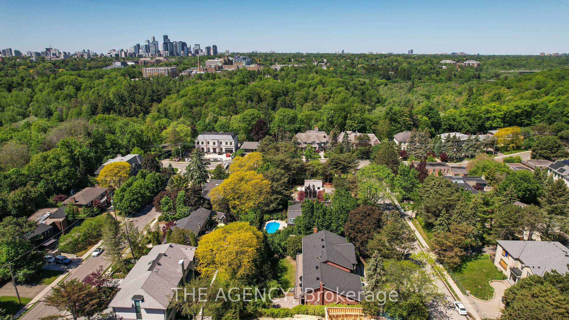 Photo 46 of 7 Shady Oaks Crescent, North York, Bridle Path-Sunnybrook-York Mills — HOMEH