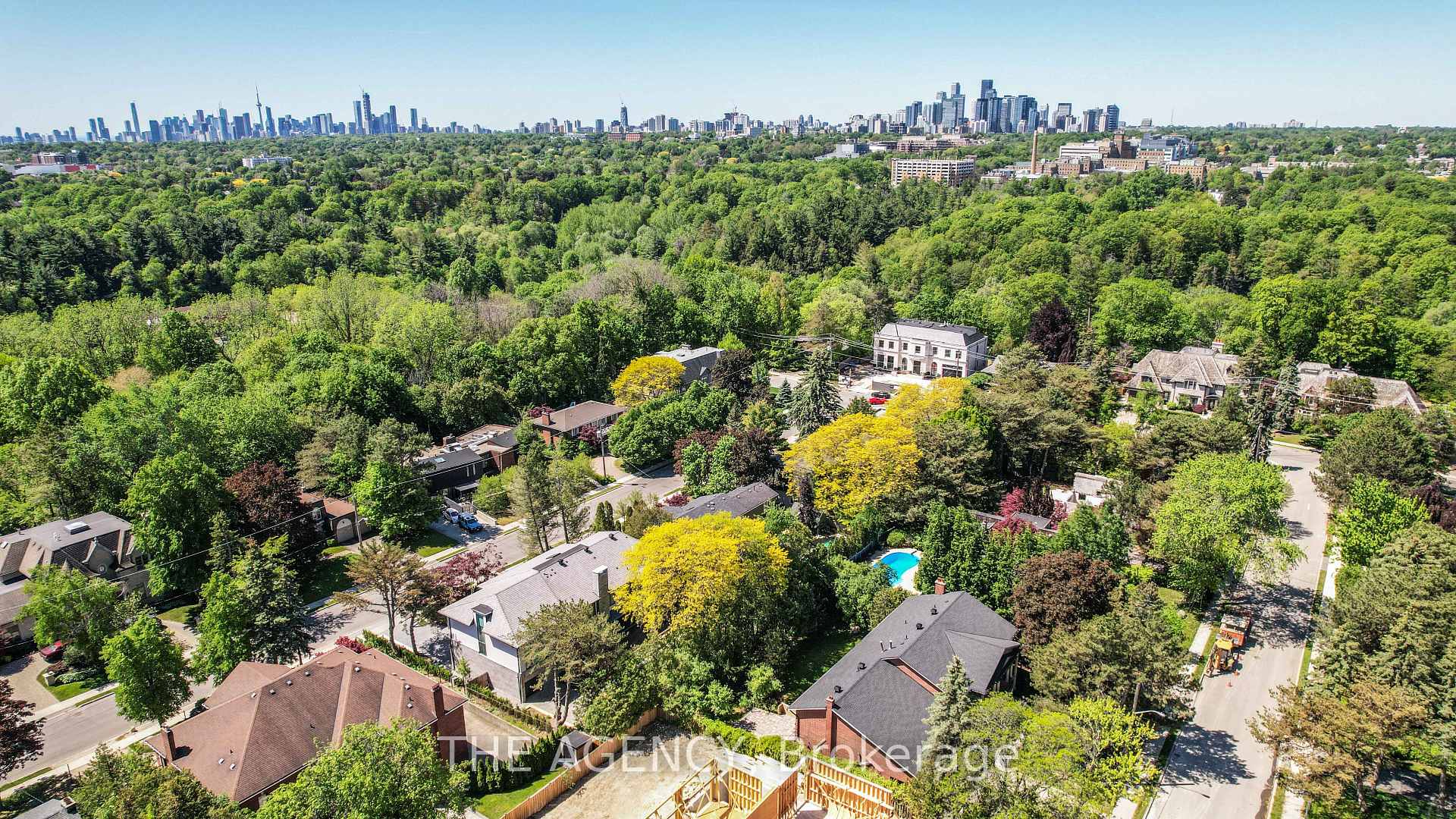 Photo 47 of 7 Shady Oaks Crescent, North York, Bridle Path-Sunnybrook-York Mills — HOMEH
