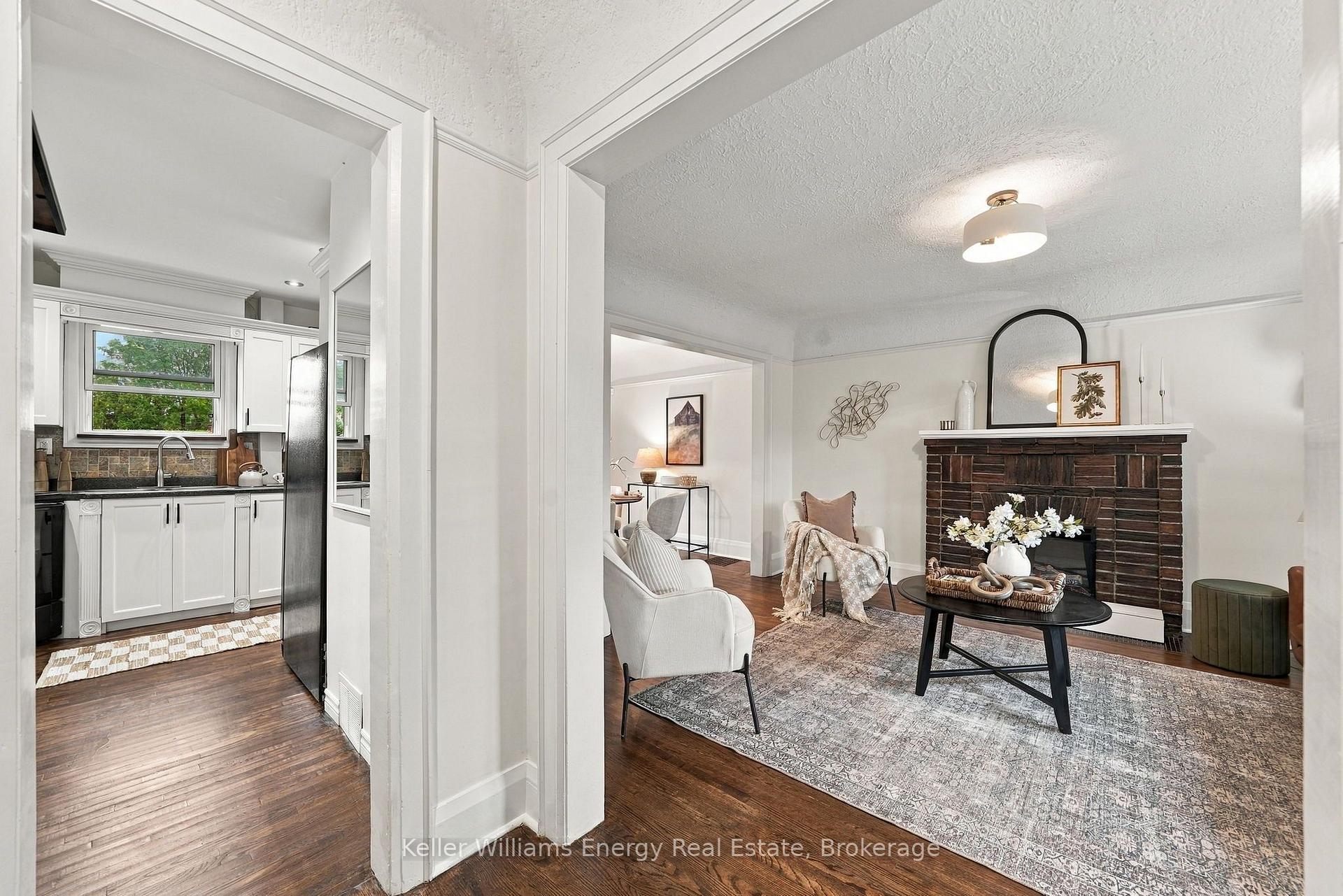Photo 13 of 286 Gliddon Avenue, Oshawa, Central — HOMEH