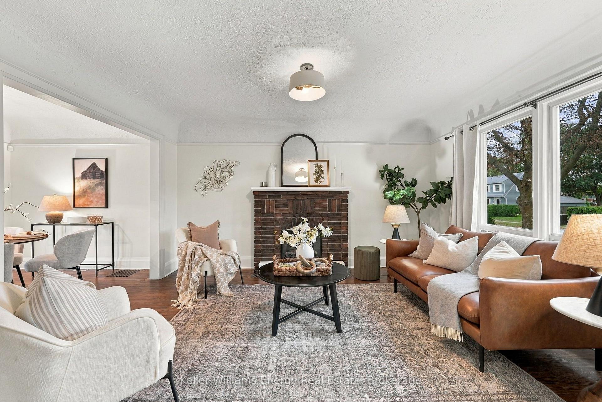 Photo 14 of 286 Gliddon Avenue, Oshawa, Central — HOMEH