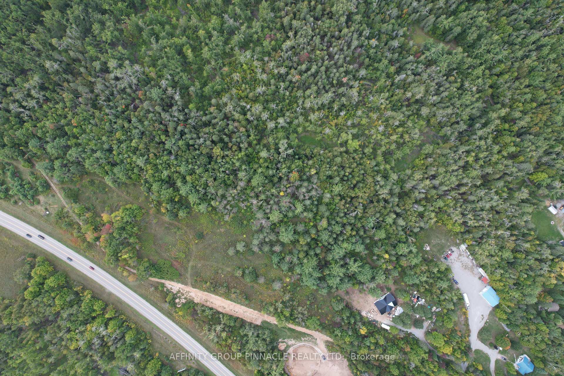 Photo 2 of 15 Ferguson Road, Kawartha Lakes, Bexley — HOMEH