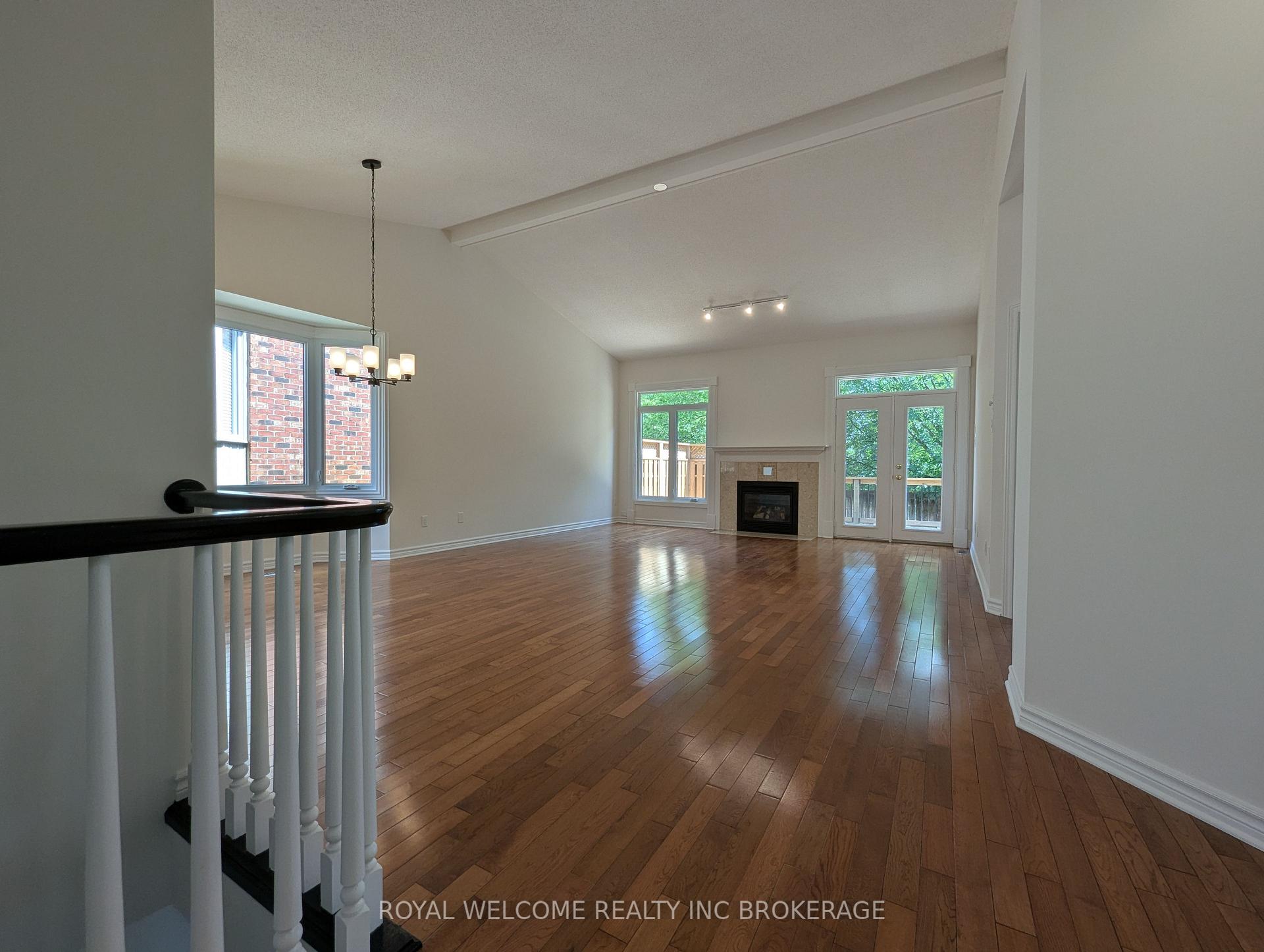 Photo 3 of Unit 10, 400 Ambleside Drive, London, North A — HOMEH