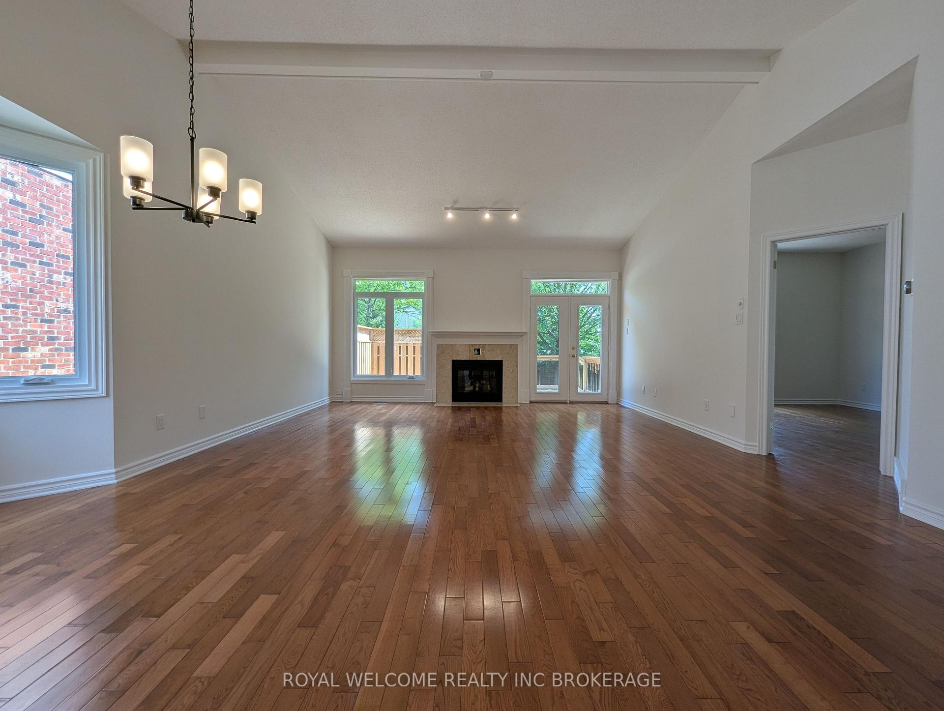 Photo 4 of Unit 10, 400 Ambleside Drive, London, North A — HOMEH