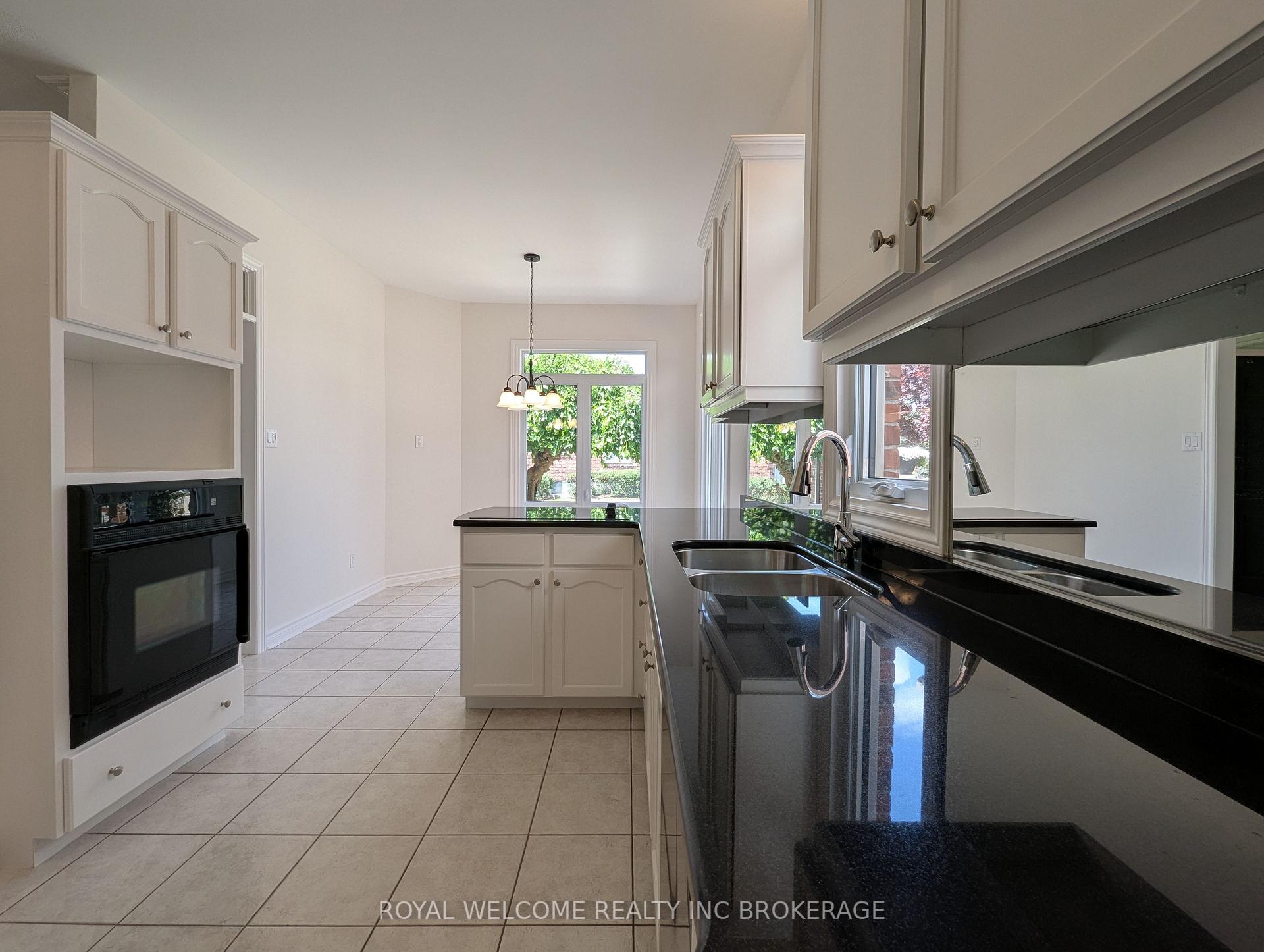 Photo 5 of Unit 10, 400 Ambleside Drive, London, North A — HOMEH