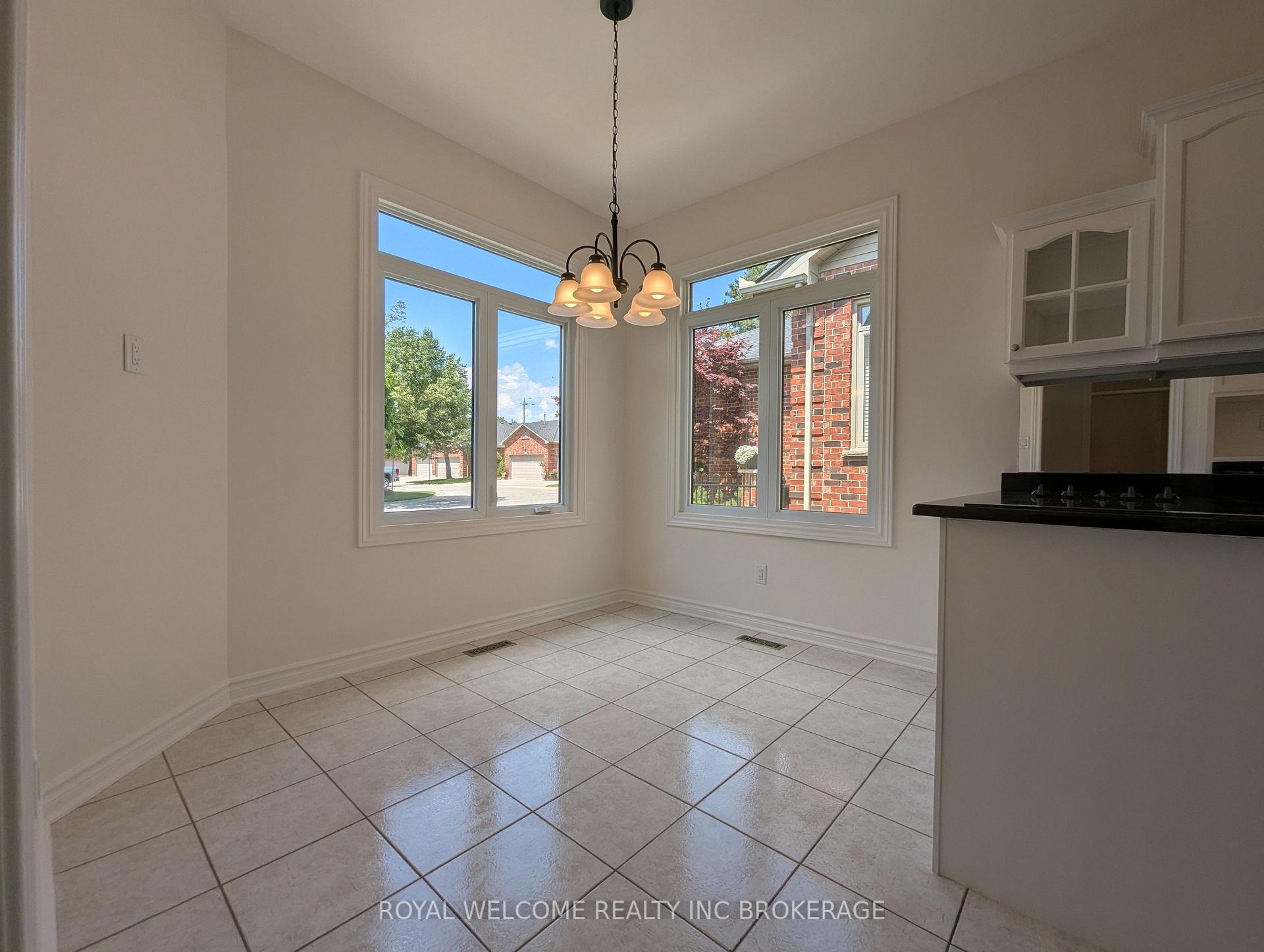 Photo 7 of Unit 10, 400 Ambleside Drive, London, North A — HOMEH