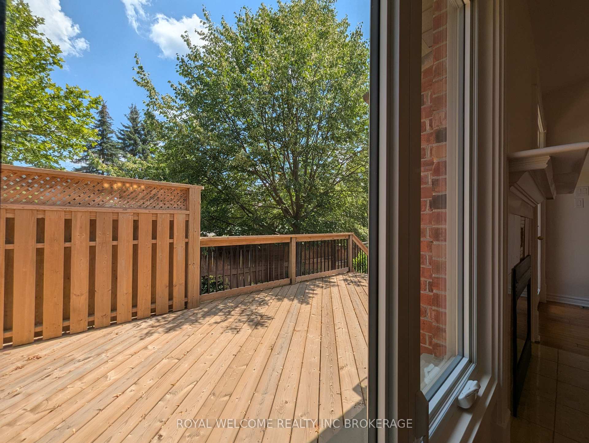 Photo 9 of Unit 10, 400 Ambleside Drive, London, North A — HOMEH