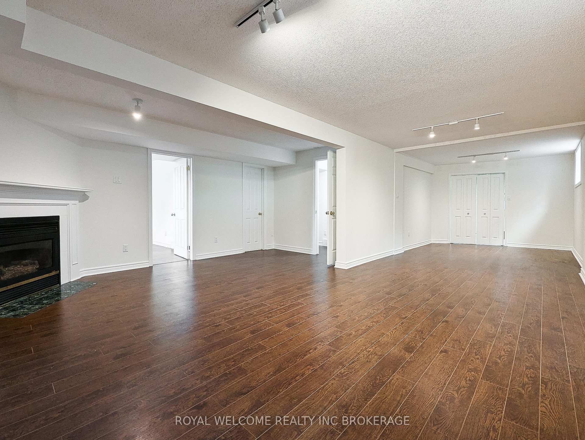 Photo 11 of Unit 10, 400 Ambleside Drive, London, North A — HOMEH