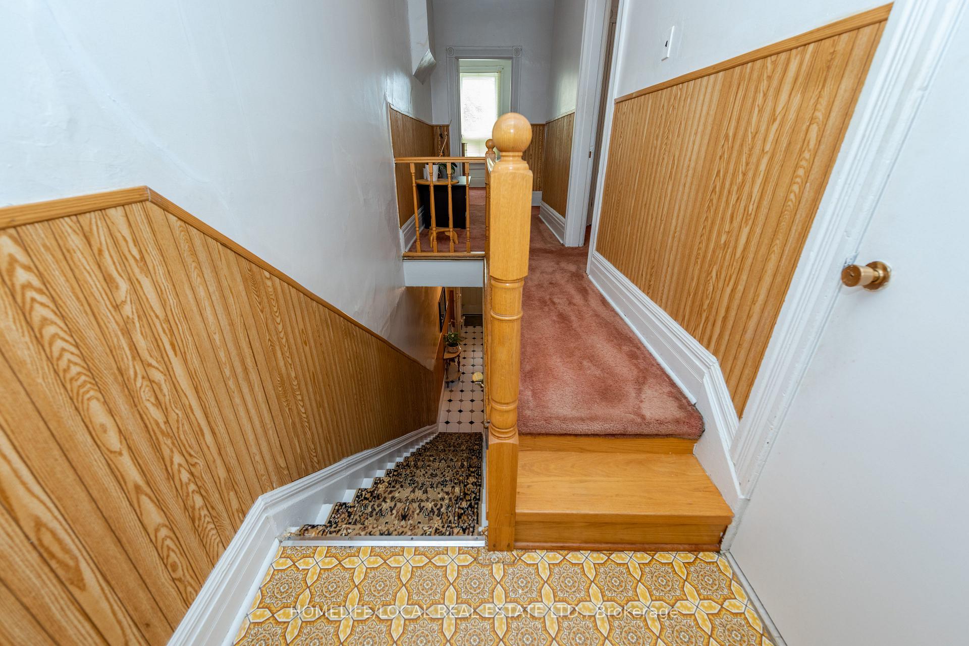 Photo 5 of 38 Gordon Street, Toronto, Little Portugal — HOMEH