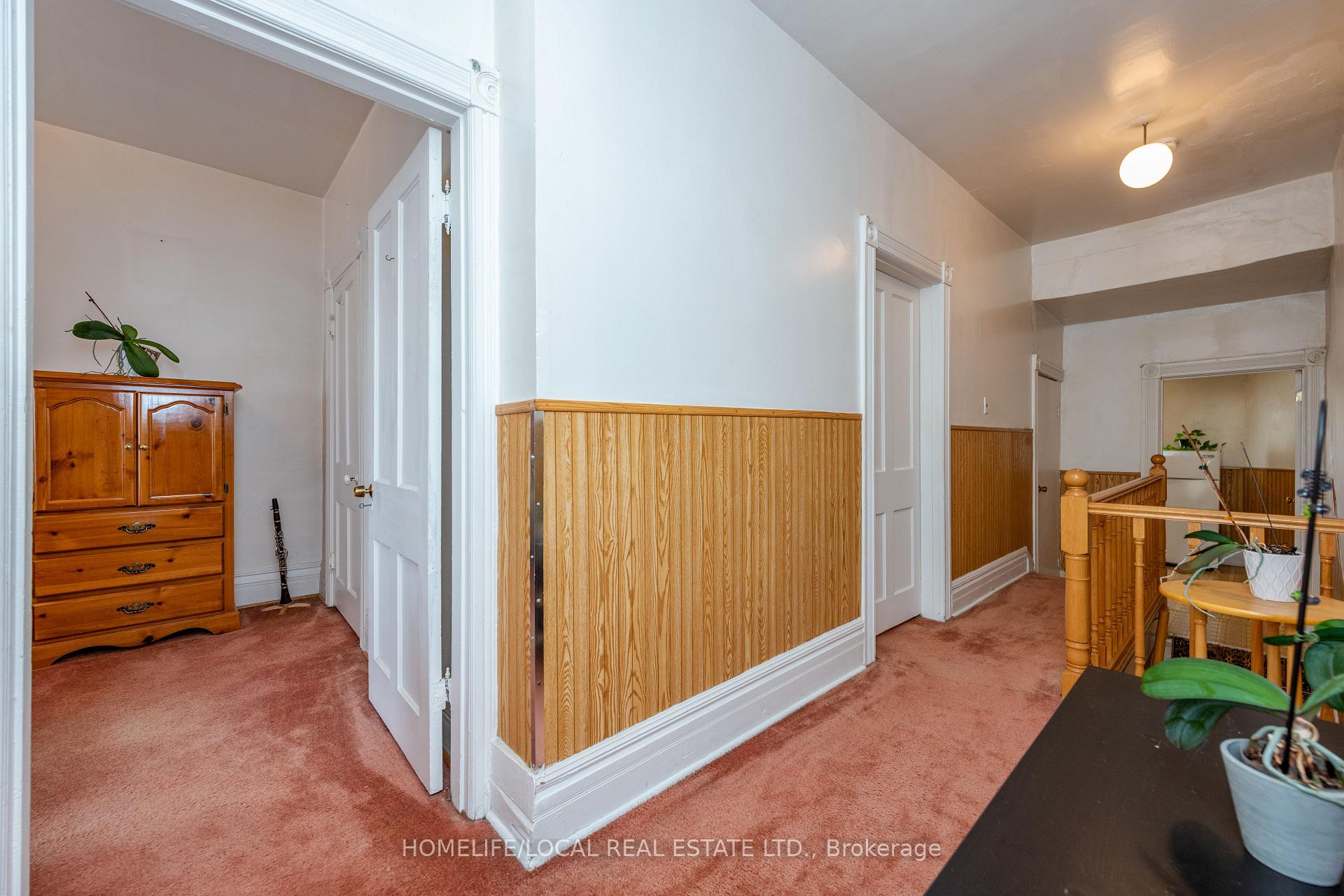 Photo 12 of 38 Gordon Street, Toronto, Little Portugal — HOMEH