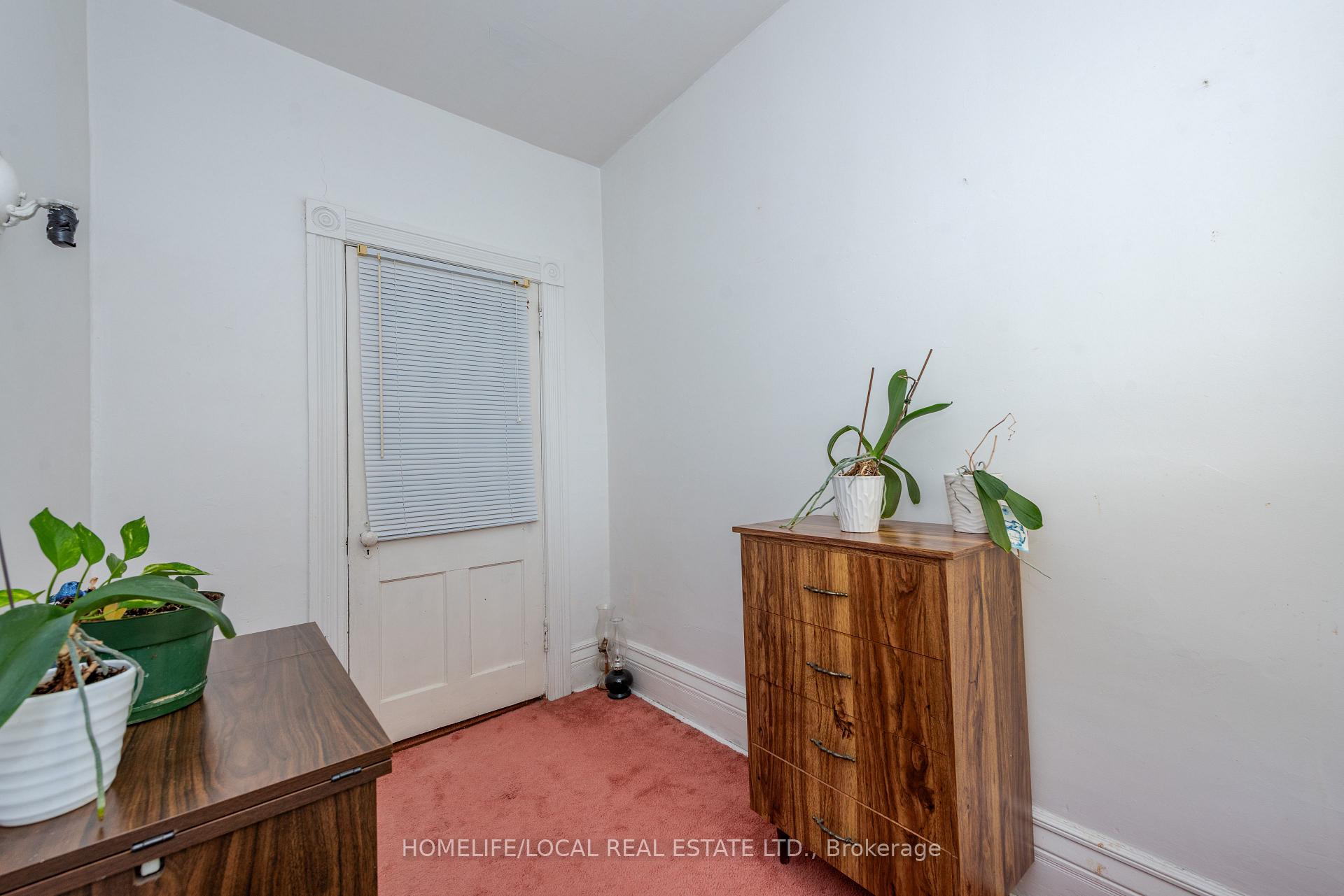 Photo 15 of 38 Gordon Street, Toronto, Little Portugal — HOMEH
