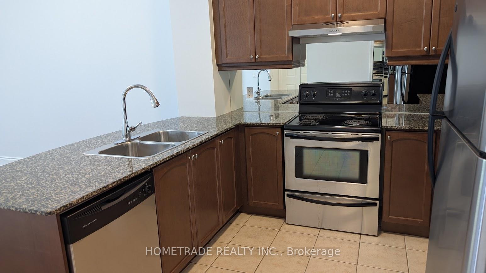 Photo 8 of Unit 115, 2 Maison Parc Court, Vaughan, Lakeview Estates — HOMEH