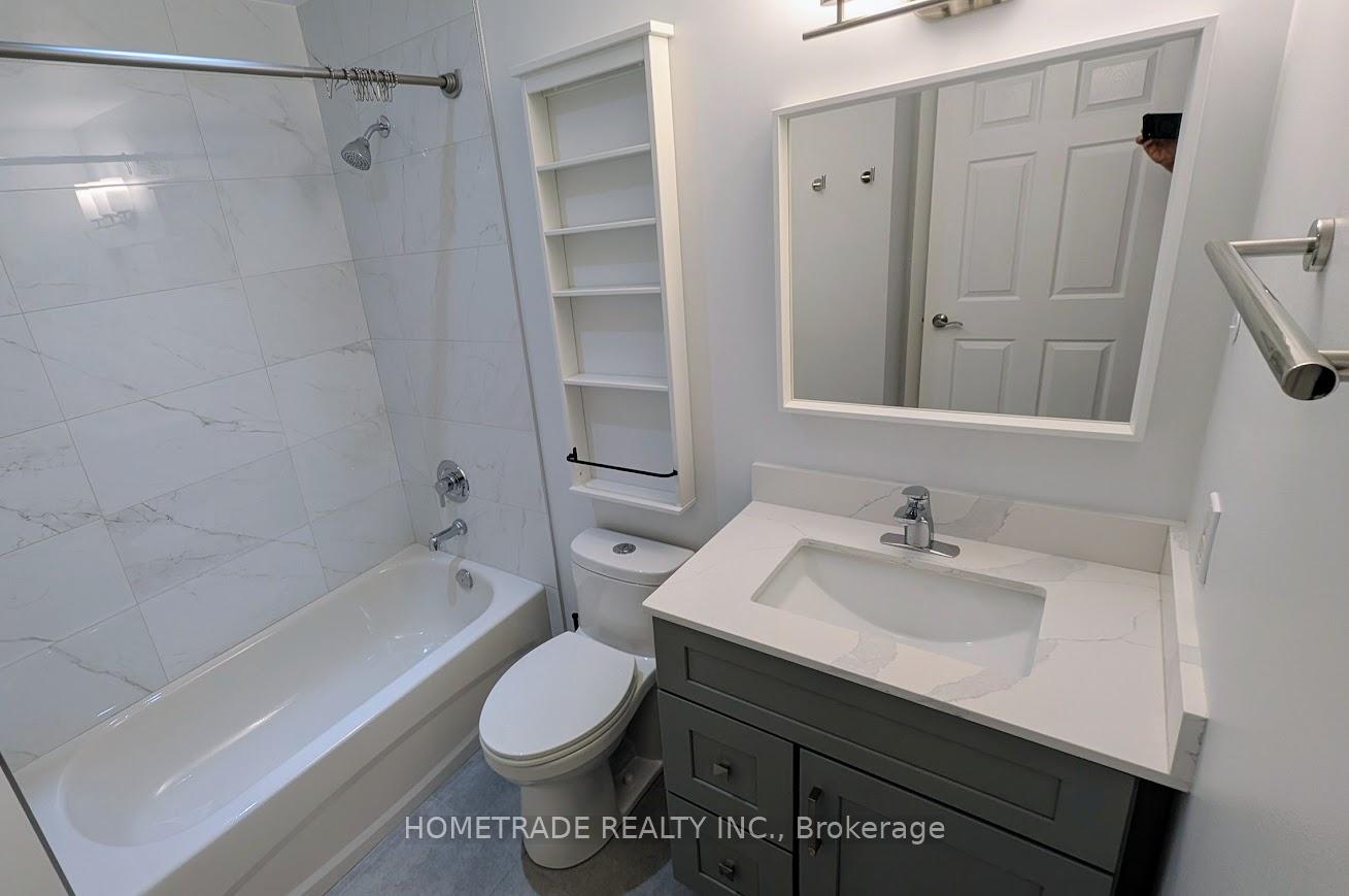 Photo 11 of Unit 115, 2 Maison Parc Court, Vaughan, Lakeview Estates — HOMEH